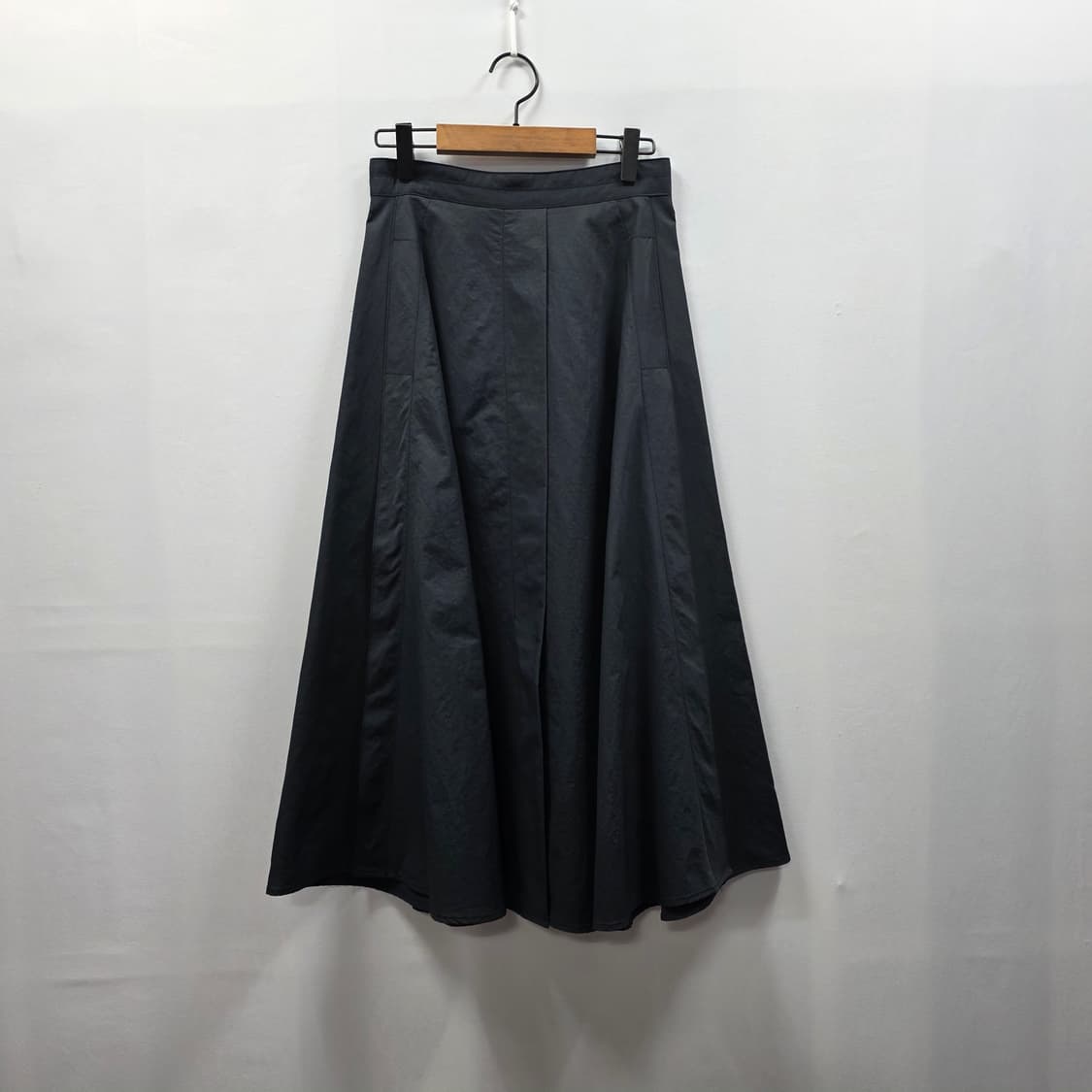 1172 우드세이지 플레어 롱 스커트 블랙 S 여성 스커트 상품이미지1