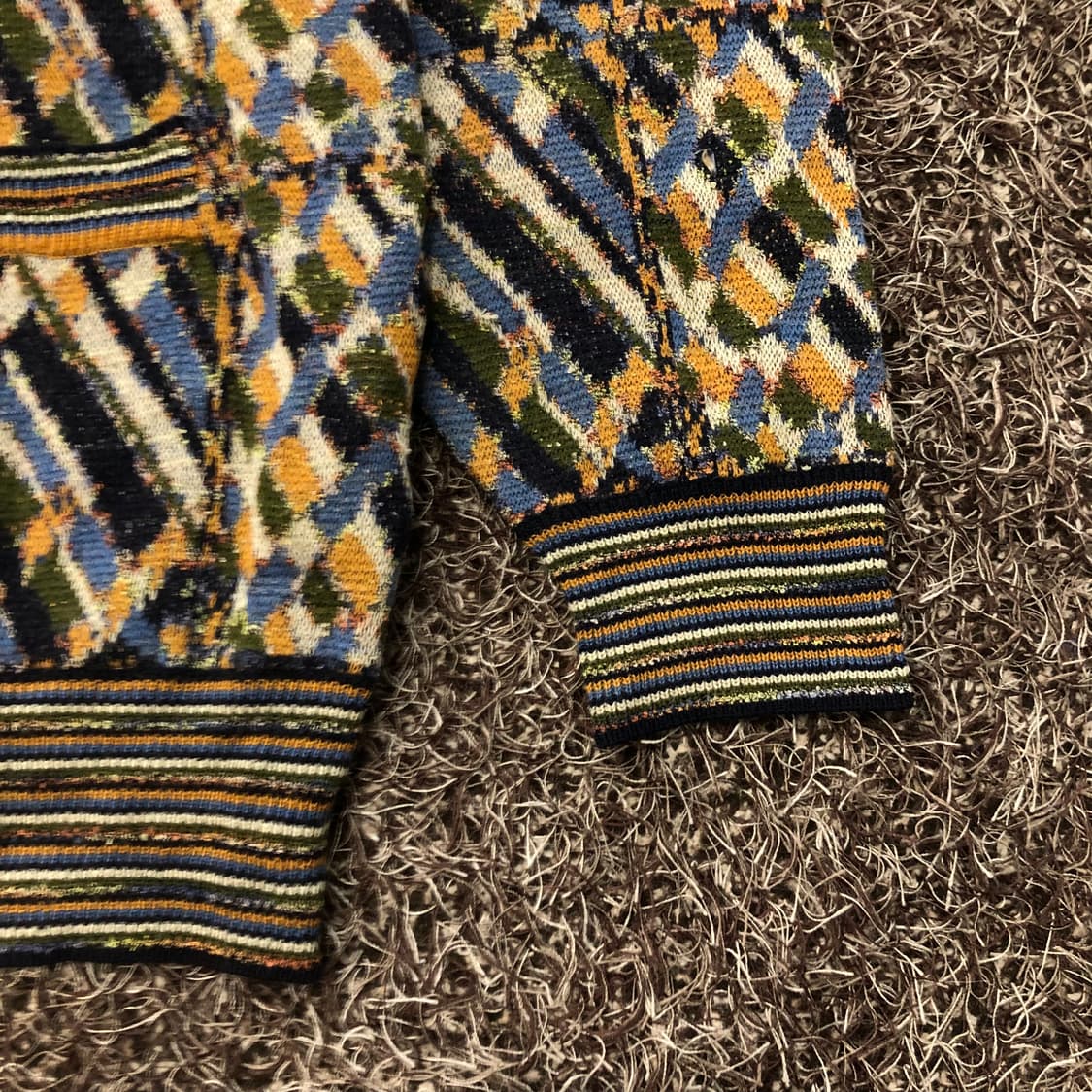 미쏘니 멀티컬러 울 패턴 가디건 상품이미지4