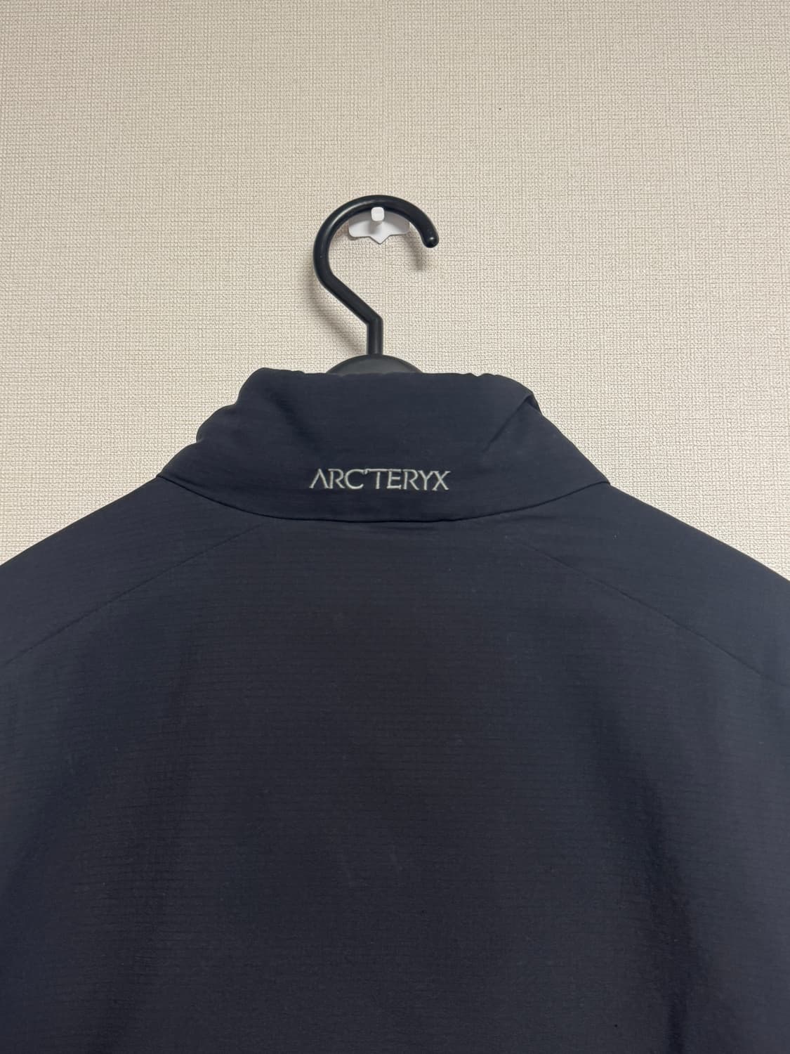 [L] 아크테릭스 아톰 헤비웨이트 자켓 블랙 상품이미지3