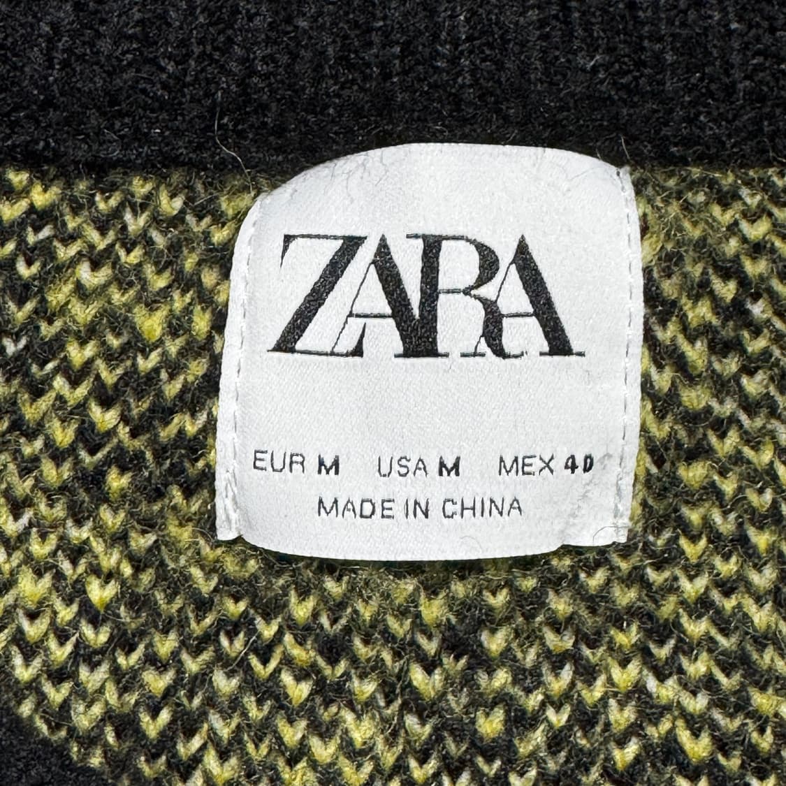 자라 블랙/옐로우 패턴 니트 상품이미지3