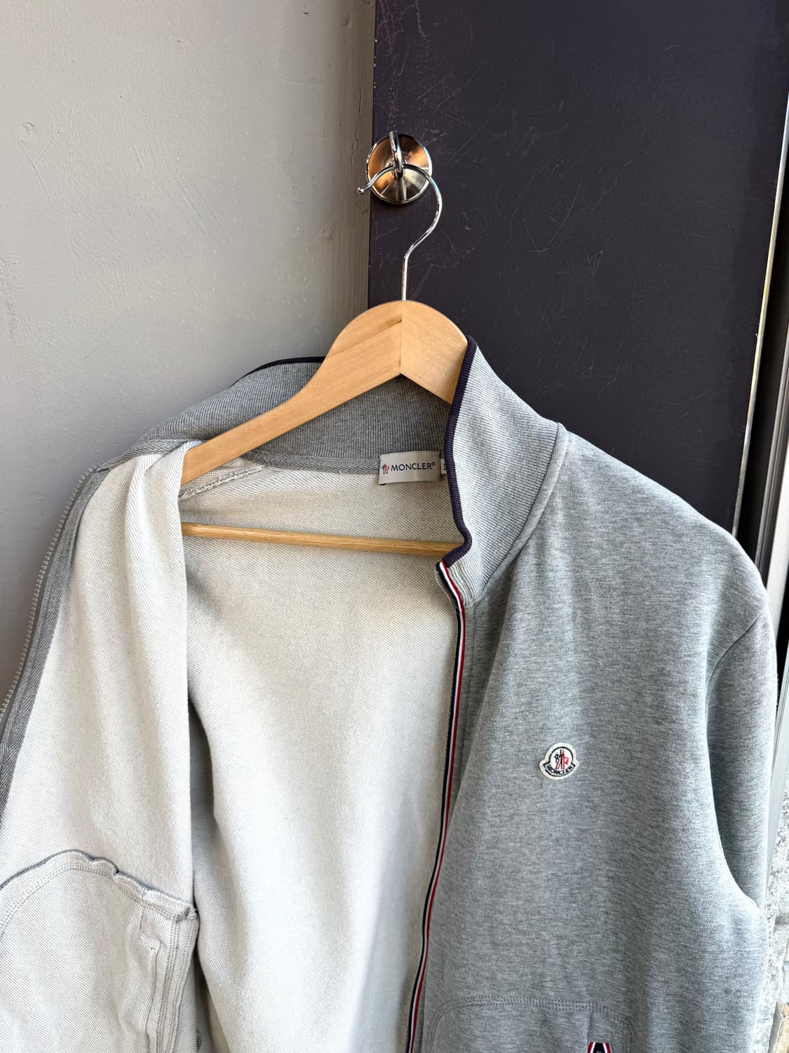 XL/ 몽클레어 와펜패치 트리콧라인 집업 상품이미지6