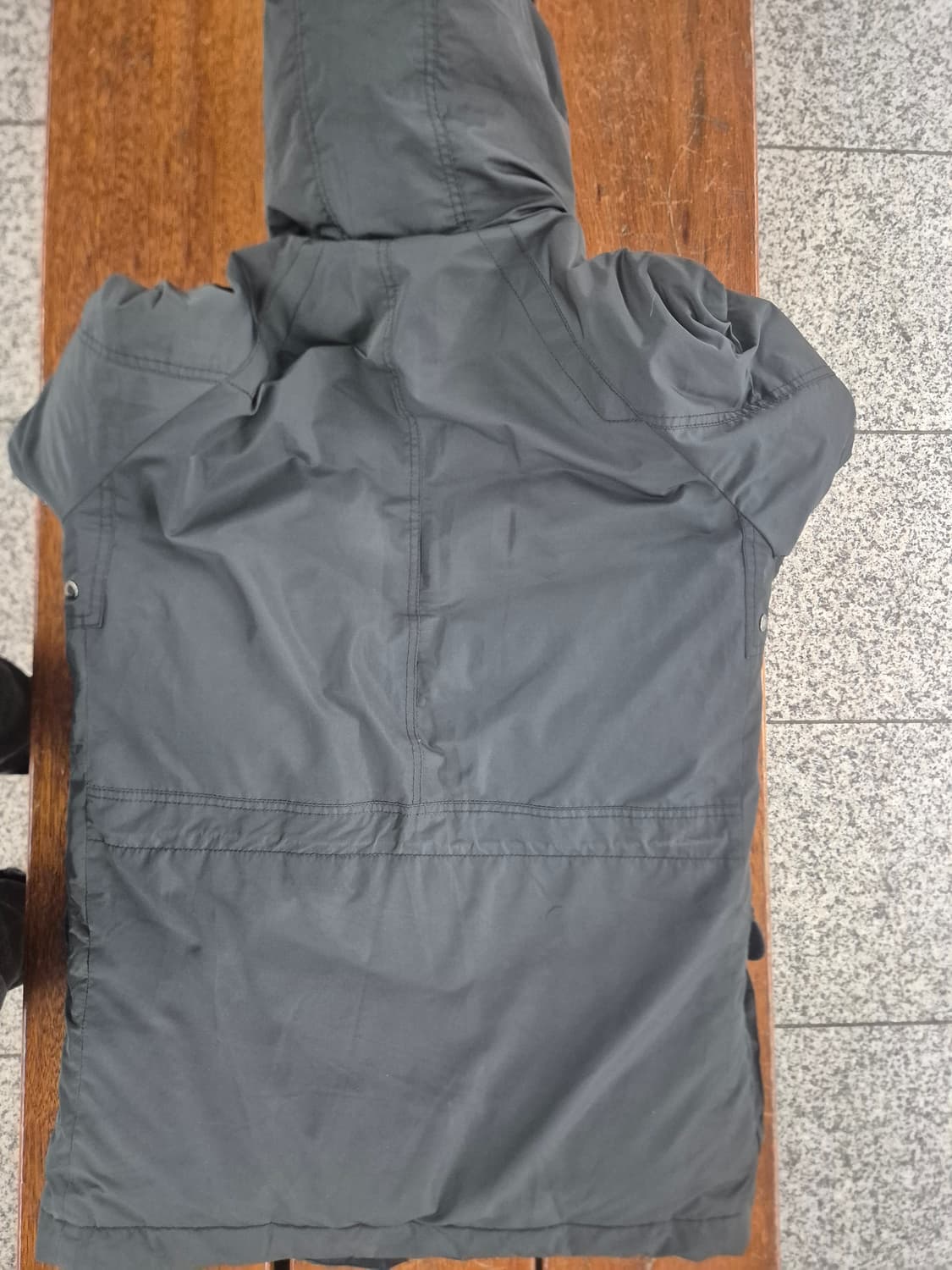 시리즈 나누크 숏 구스다운 자켓 95 판매합니다 
자연스런 사용감 존재 상품이미지3