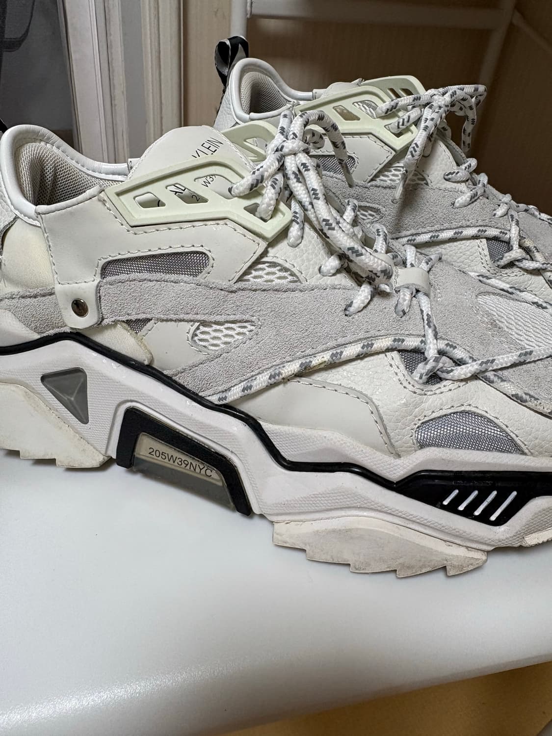 캘빈클라인 205W39NYC 스트라이크  상품이미지3