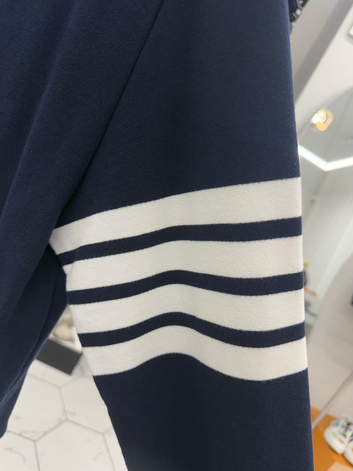 [4] 톰브라운 사선완장 코튼 가디건 상품이미지3