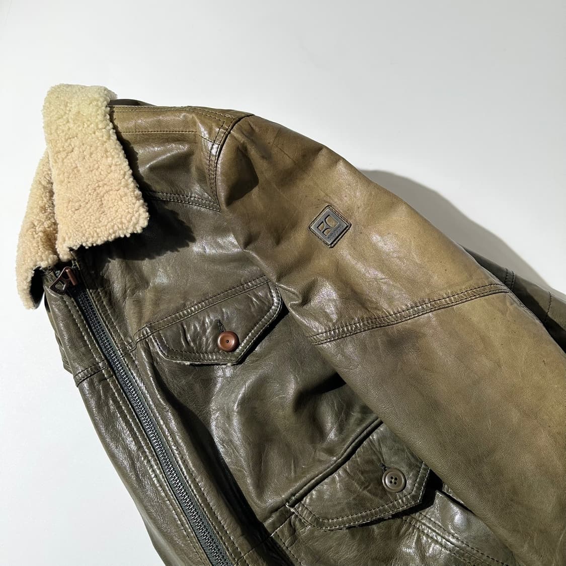 휴고보스 오렌지 고트스킨 레더 시어링 봄버 자켓 상품이미지7