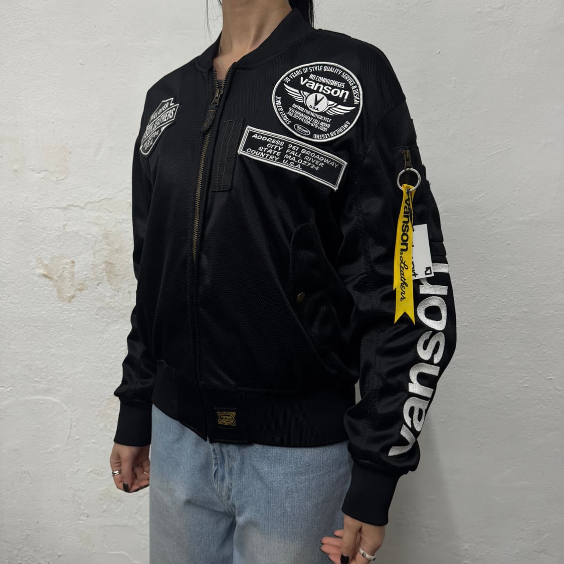 VANSON 22ss 블랙컬러 양면 패치 로고 슬리브 자수 메쉬 MA-1 상품이미지1