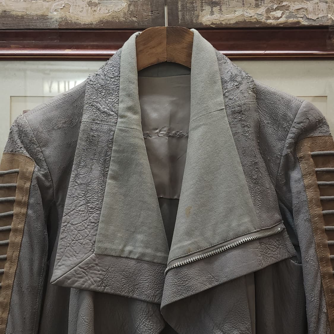 릭오웬스 10FW 아카이브 램스킨 하이넥 레더코트 그레이 42 상품이미지4