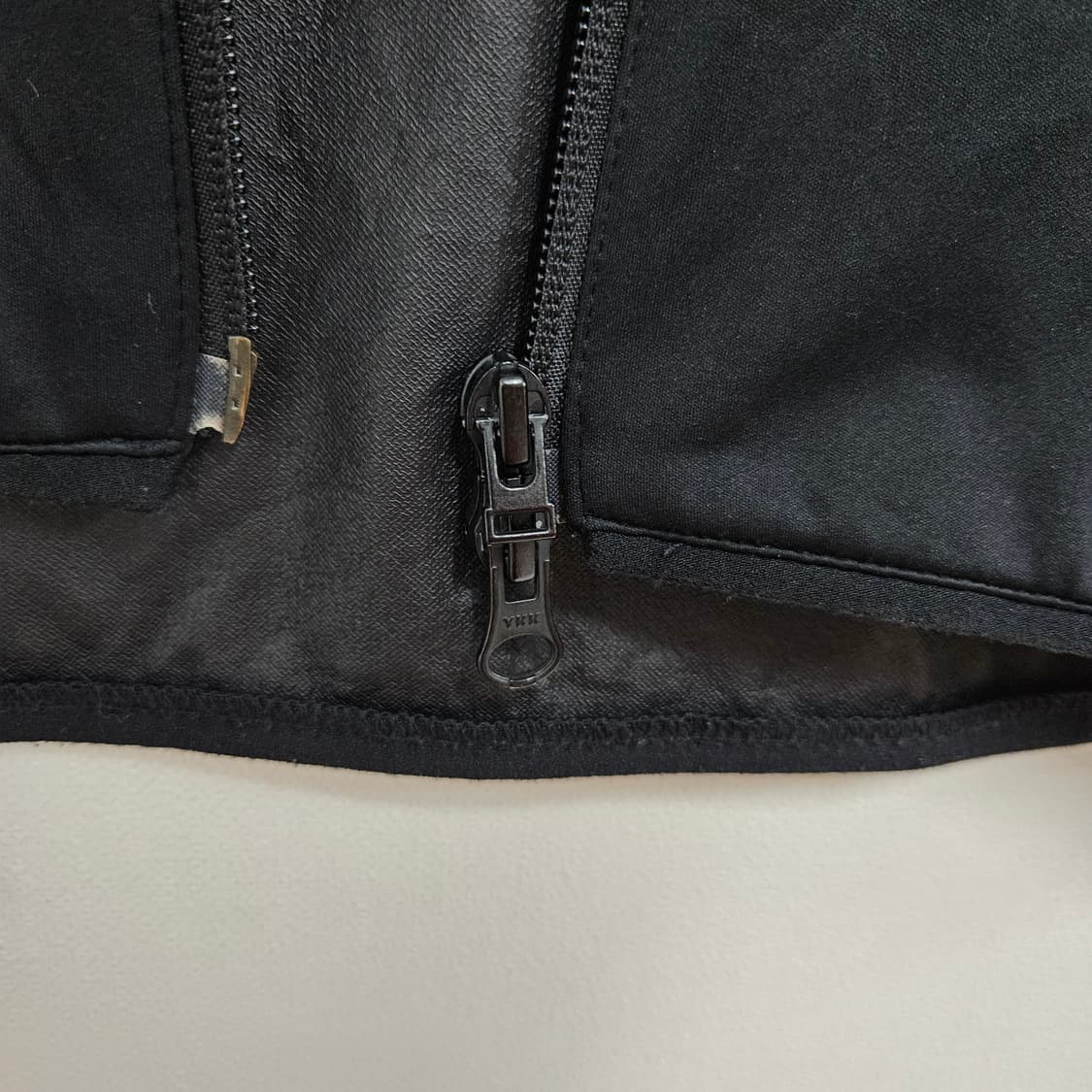 아디다스 올블랙 져지 스판 바람막이 XL 상품이미지3