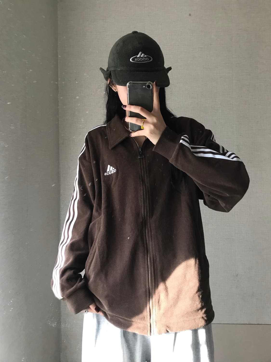 아디다스 90s 브라운 후리스 집업 상품이미지3