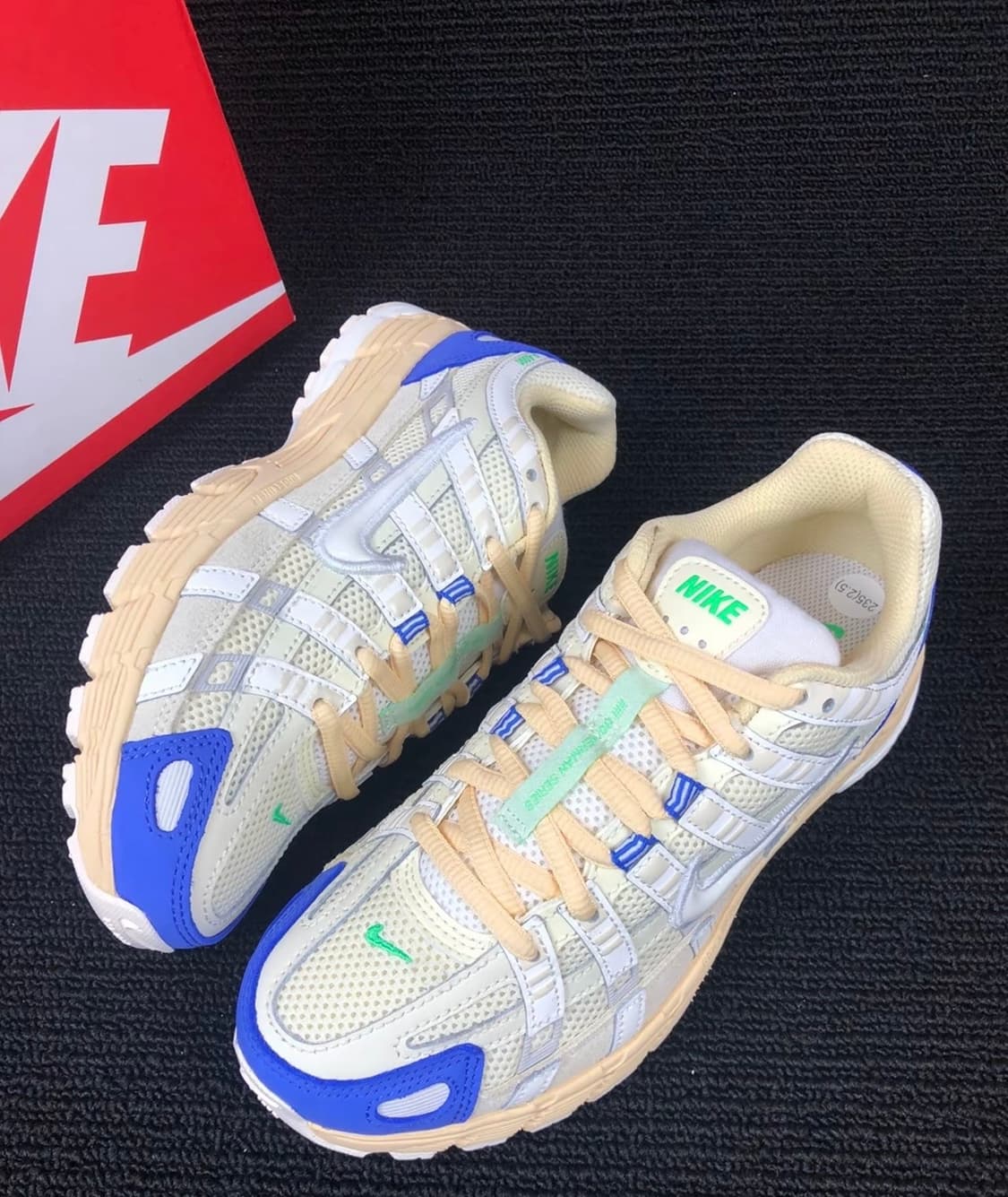 나이키 P6000 코코넛 밀크 미디엄 블루 상품이미지2