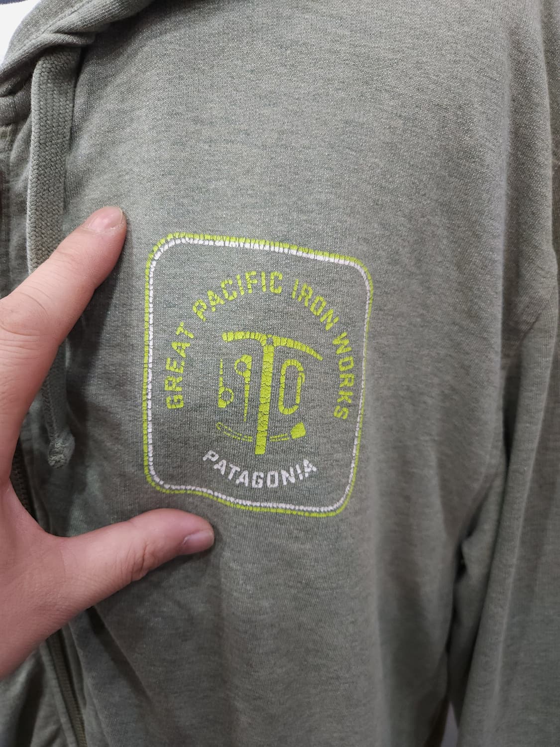 파타고니아 빅로고 후드집업 자켓
 상품이미지2