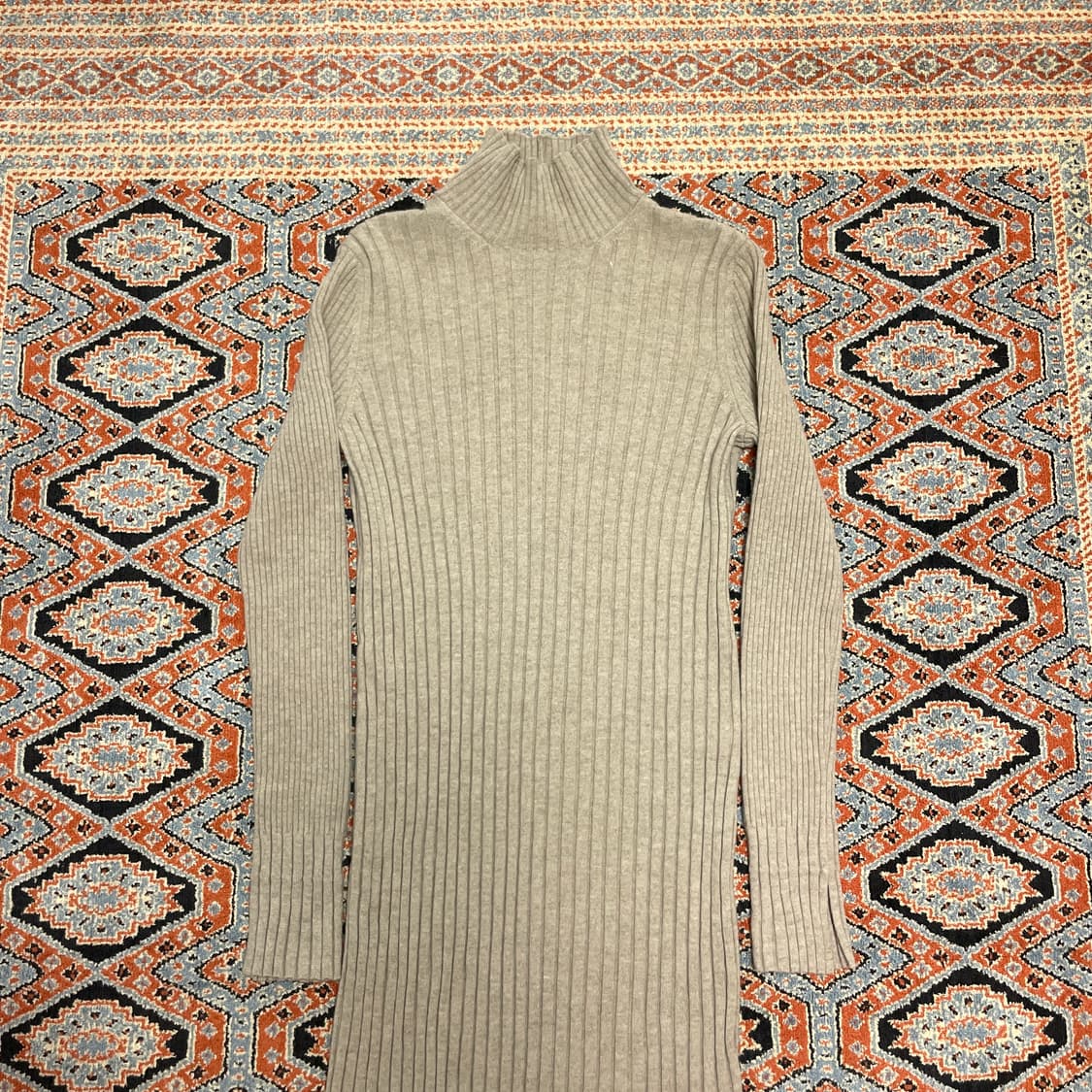 타임 (포스트모던) 베이지 캐시미어 터틀넥 골지 롱 원피스 여성90 상품이미지2