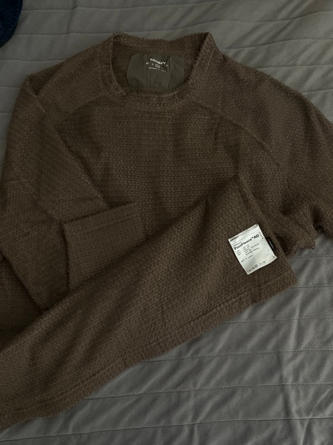 Satisfy fuzz fleece 퍼즈 플리스 size M 상품이미지1