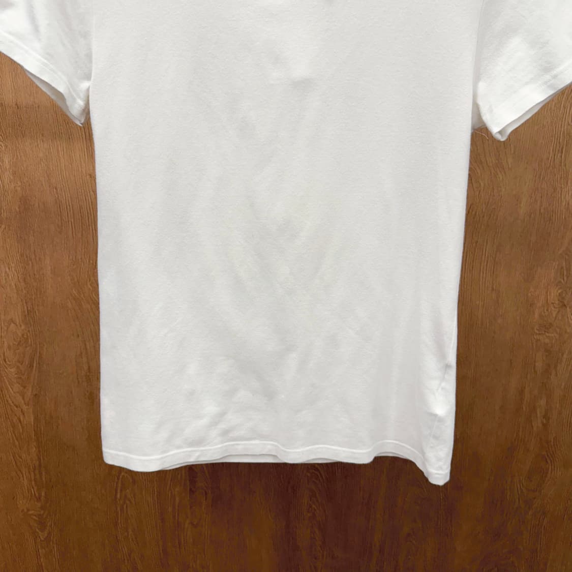 엠포리오 아르마니 라운드넥 반팔 티셔츠 백 로고 레터링 디테일 화이트 상품이미지5