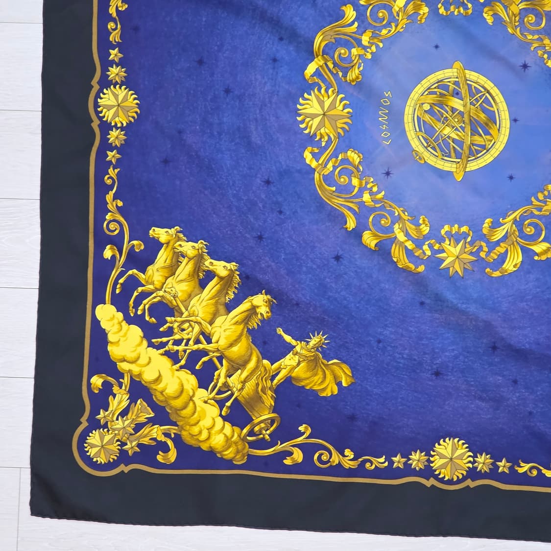 에르메스 스카프 까레90 코스모스 로얄네이비 상품이미지4