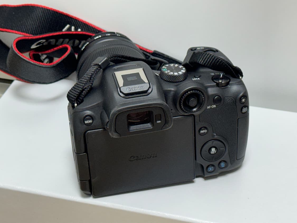 캐논 EOS R7 미러리스 카메라 (렌즈 포함 풀세트) 상품이미지3