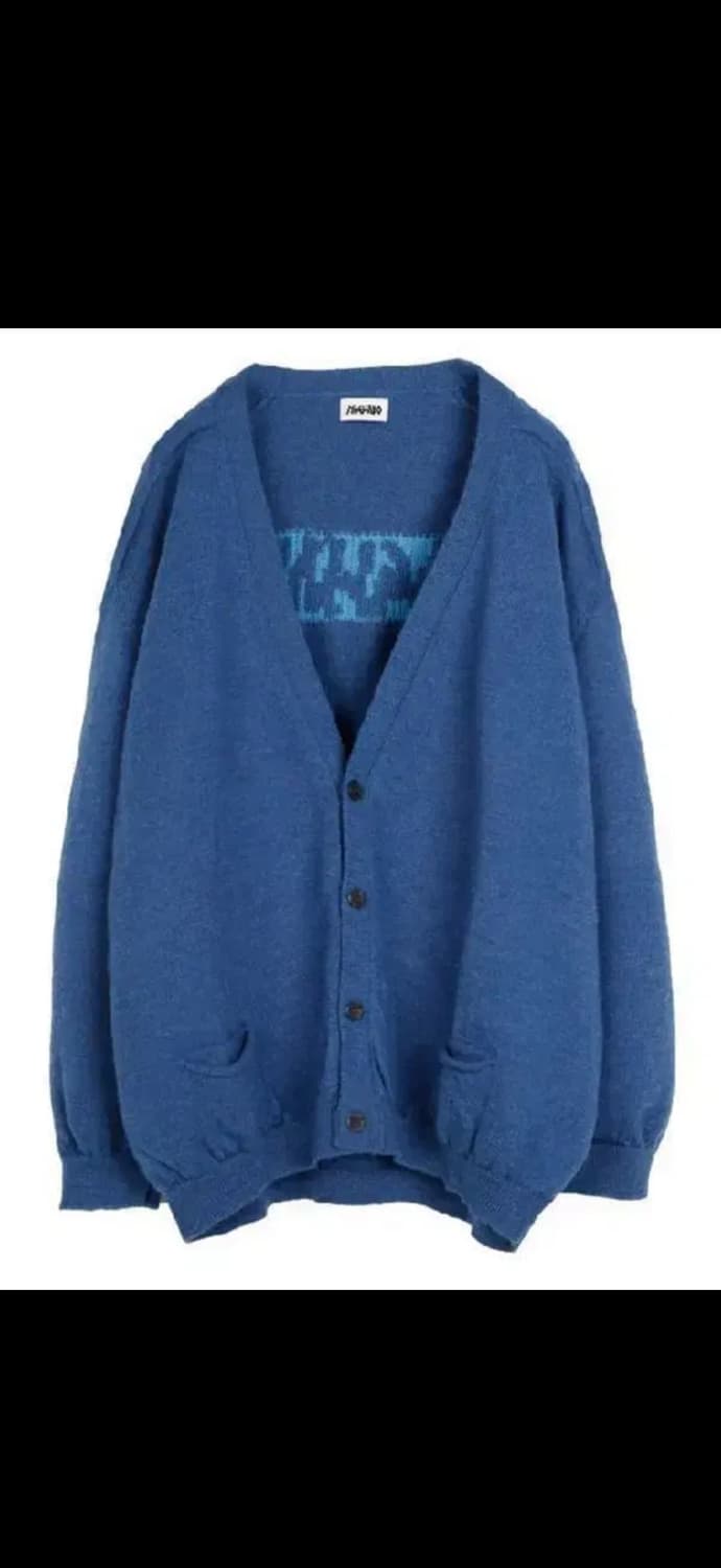 마리아노 MAGLIANO 로고 자카드 브이넥 울 가디건 블루 상품이미지2
