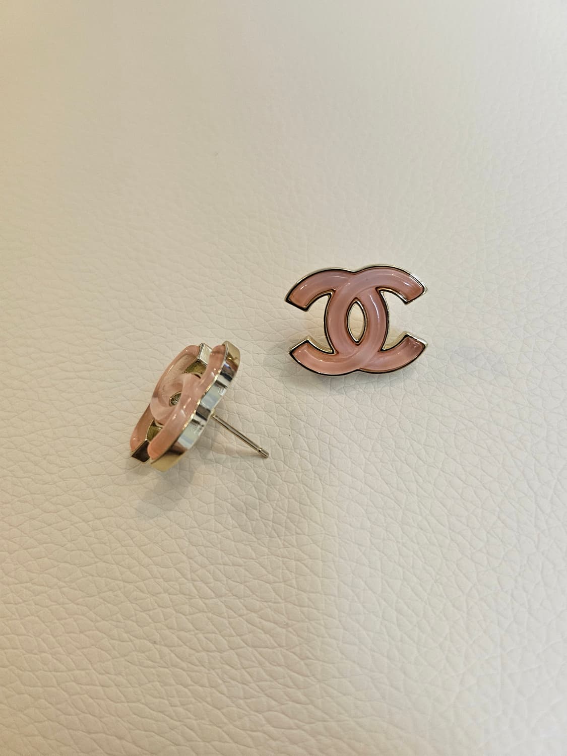 샤넬 핑크 자개풍 귀걸이 업사이클링 상품이미지6