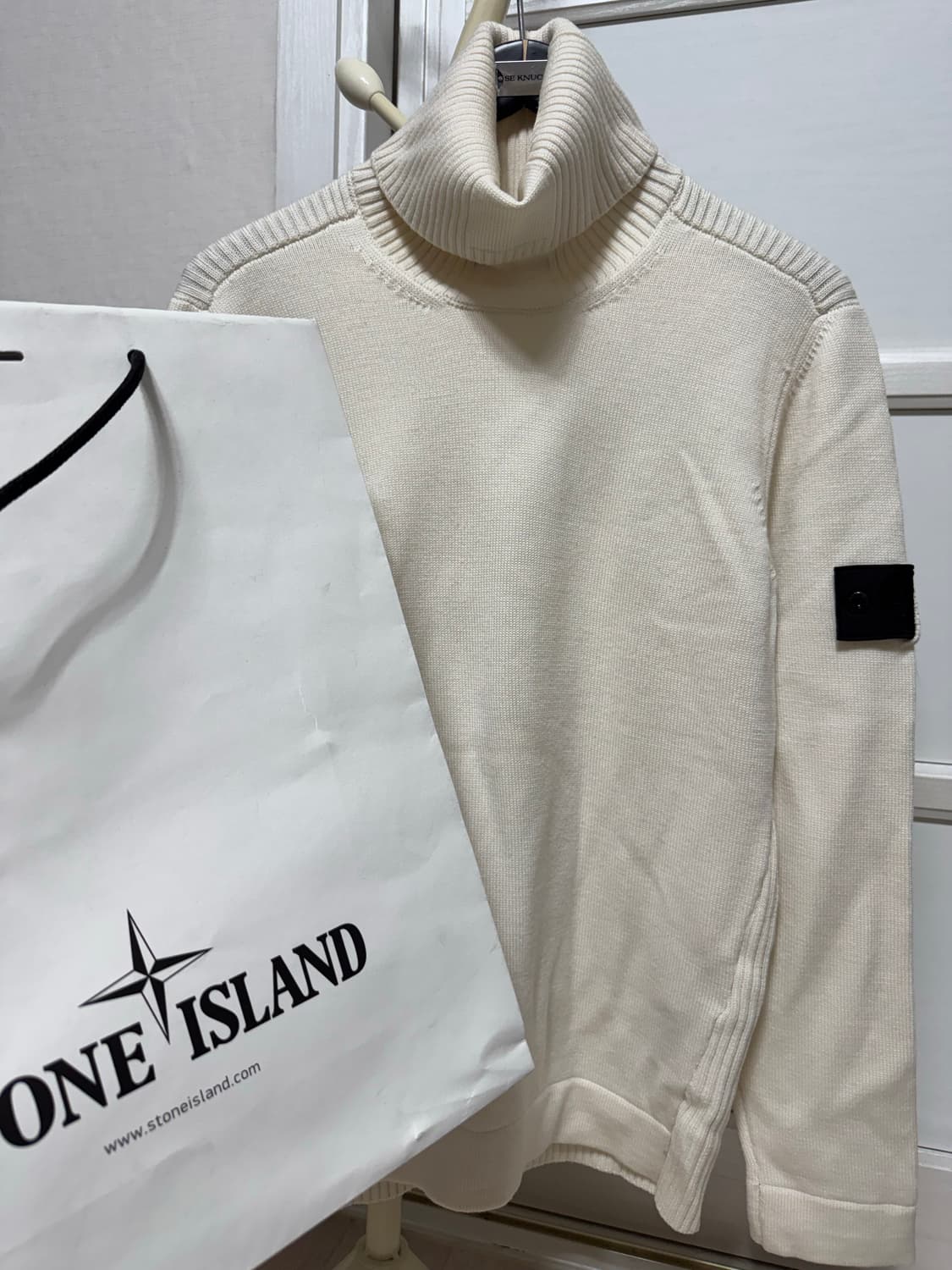(쇼핑백 택 포함)스톤아일랜드 쉐도우프로젝트 목폴라 니트 L 상품이미지1