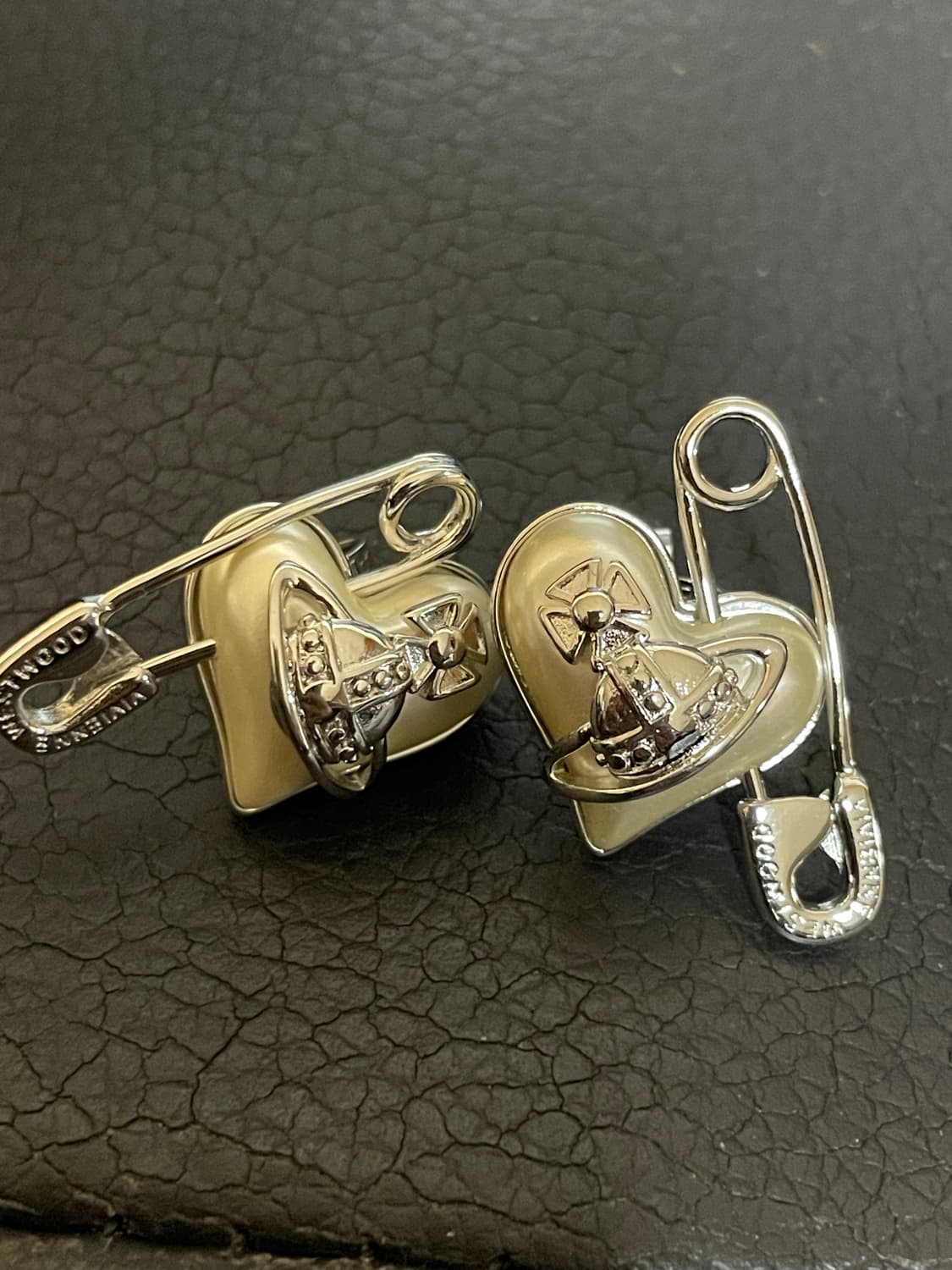 비비안웨스트우드 하트 옷핀 귀걸이 상품이미지1