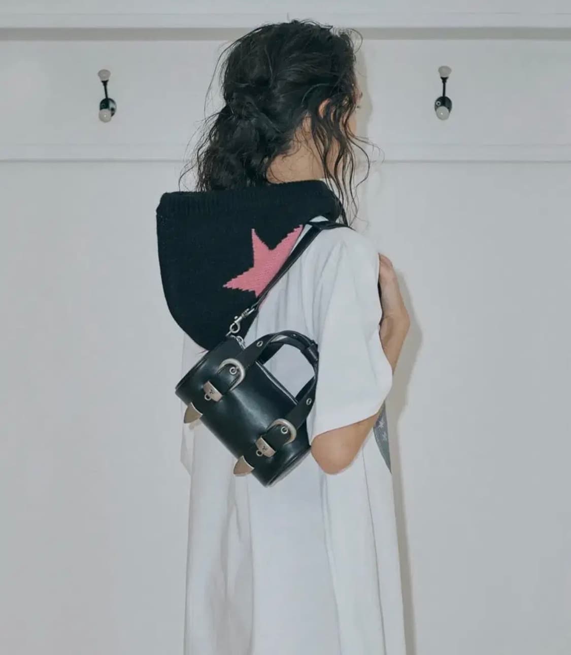 마지셔우드 BELTED LOG BAG_black 상품이미지3