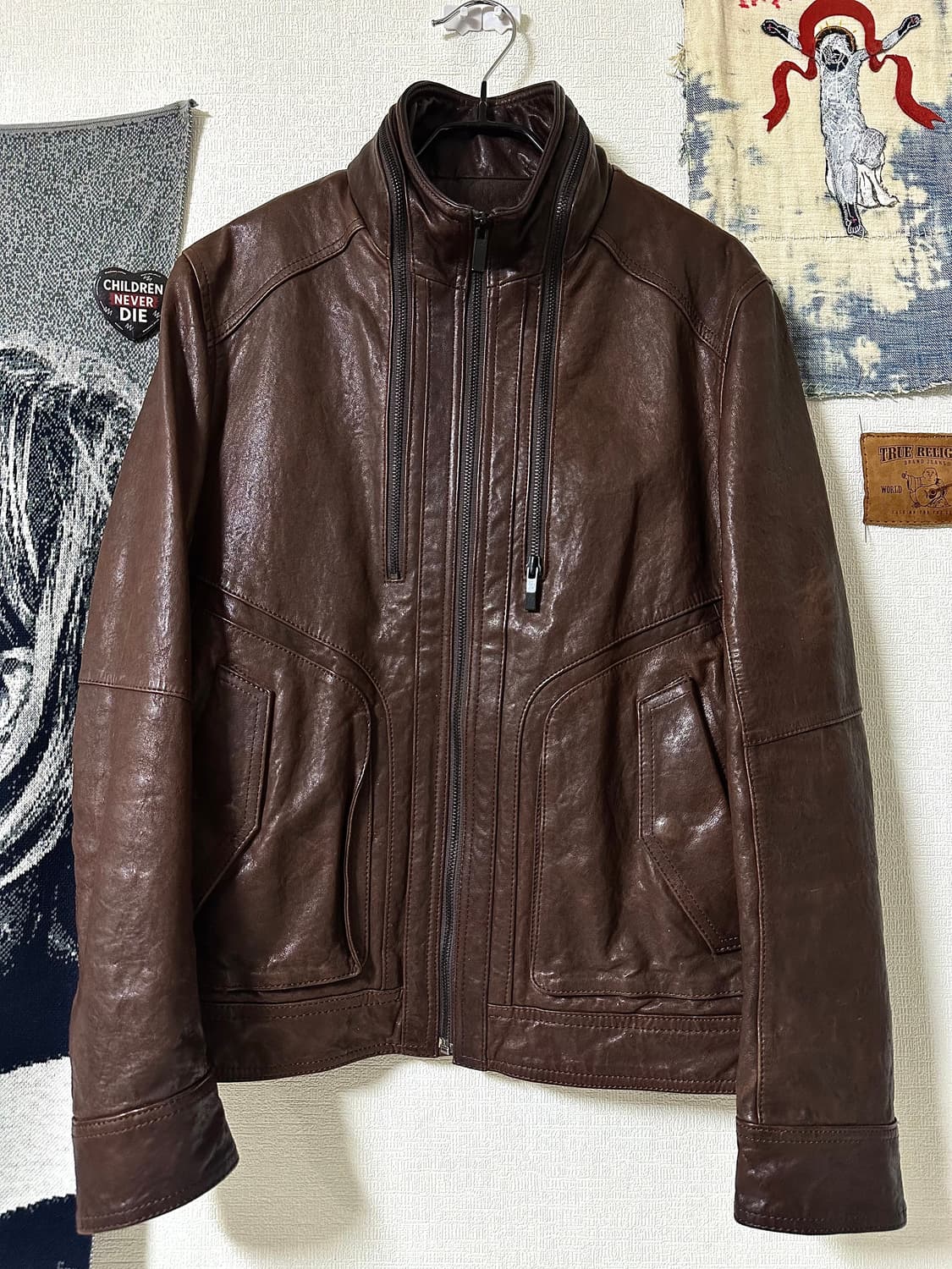 Kinloch Anderson 램스킨 지퍼디테일 하이넥 레더자켓 상품이미지1