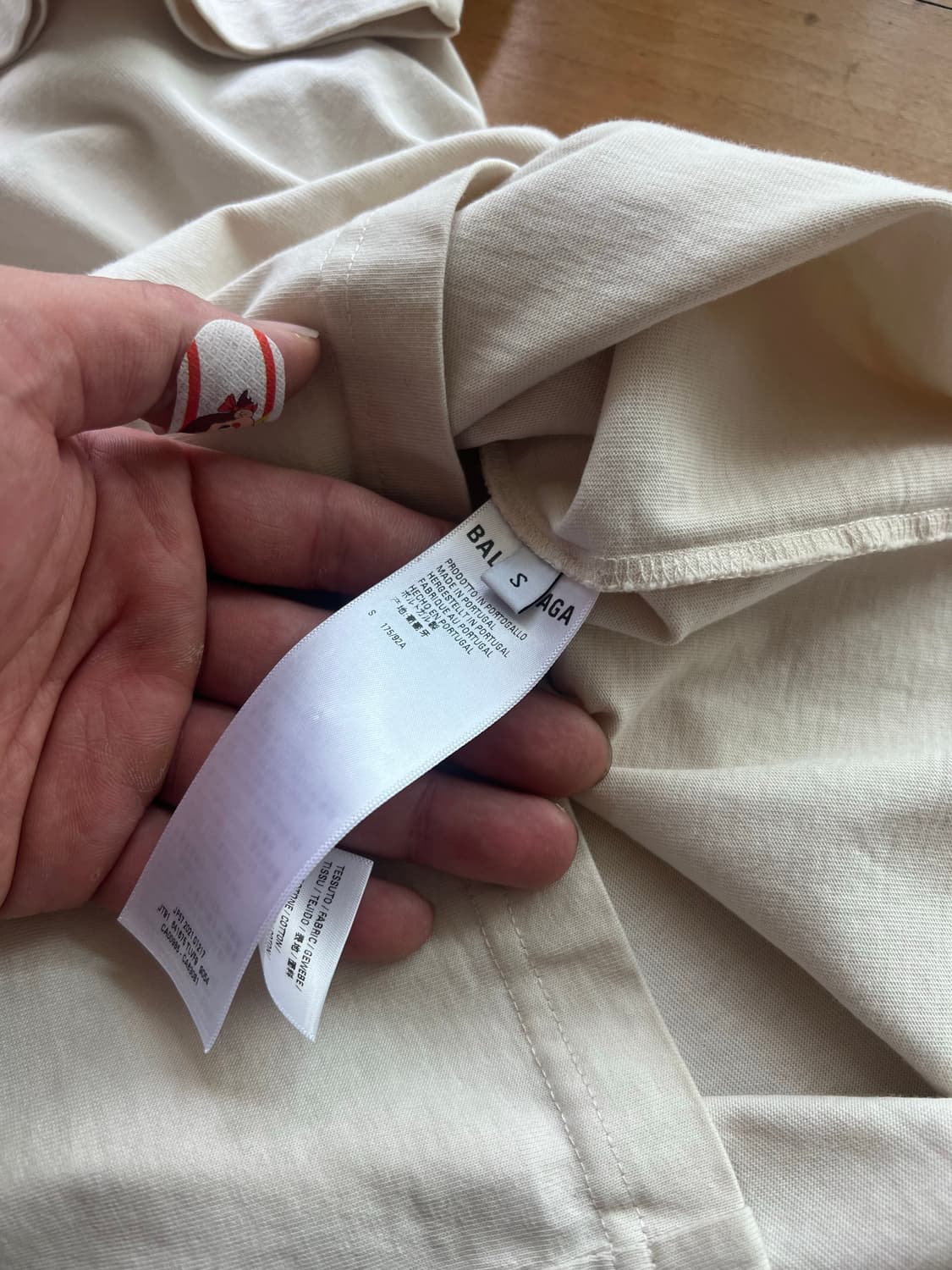 발렌시아가 유틸리티 오버핏 티셔츠 상품이미지3