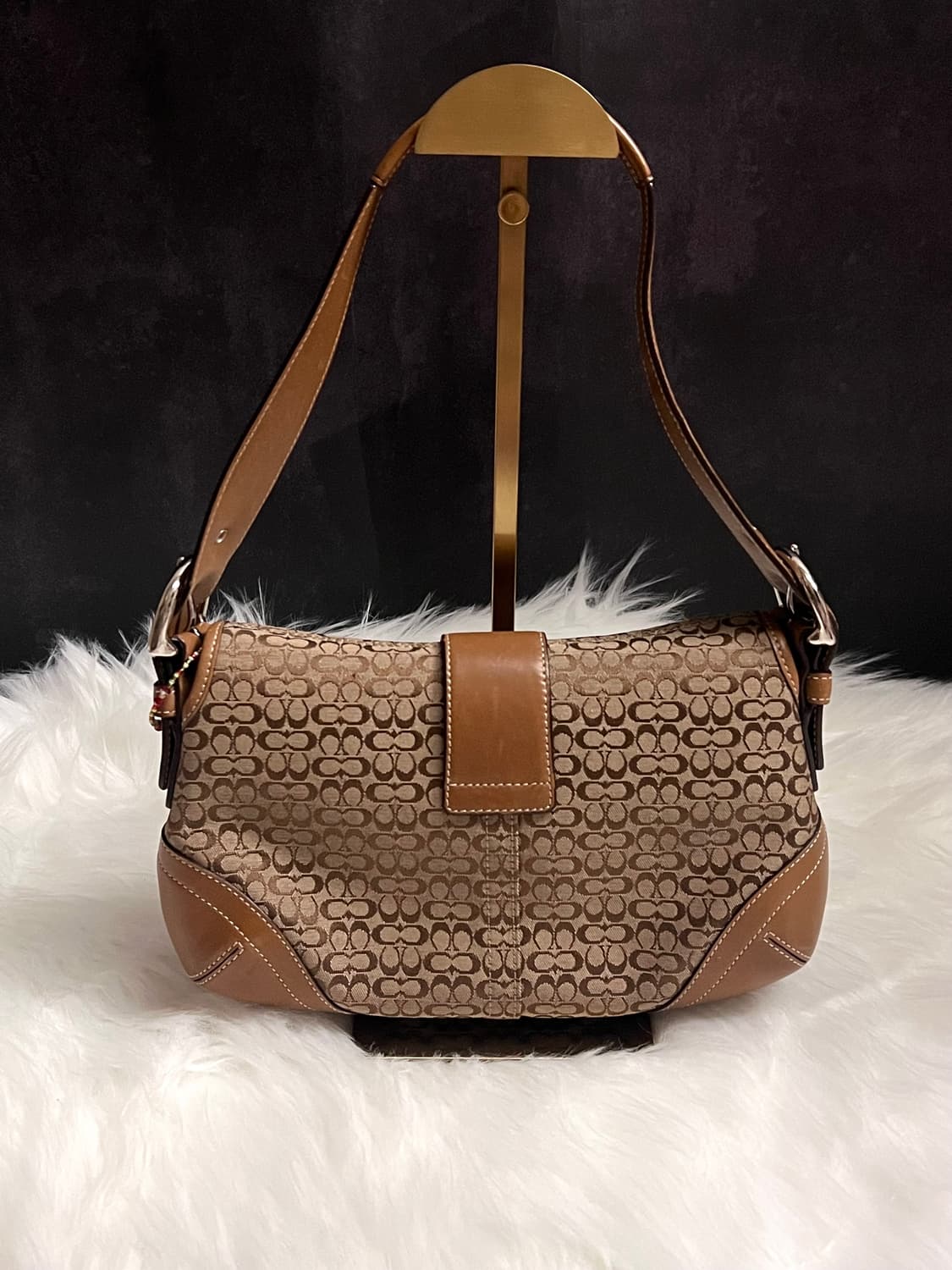 90s coach mini 시그니처 캔버스 탠 브라운 레더 소호 숄더백 상품이미지5