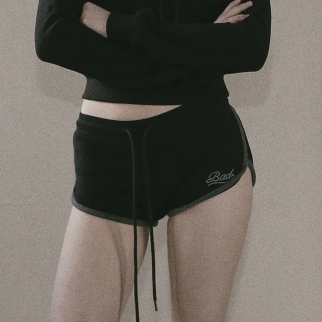 배드블러드 비욘드 소프트 돌핀 숏츠 상품이미지1