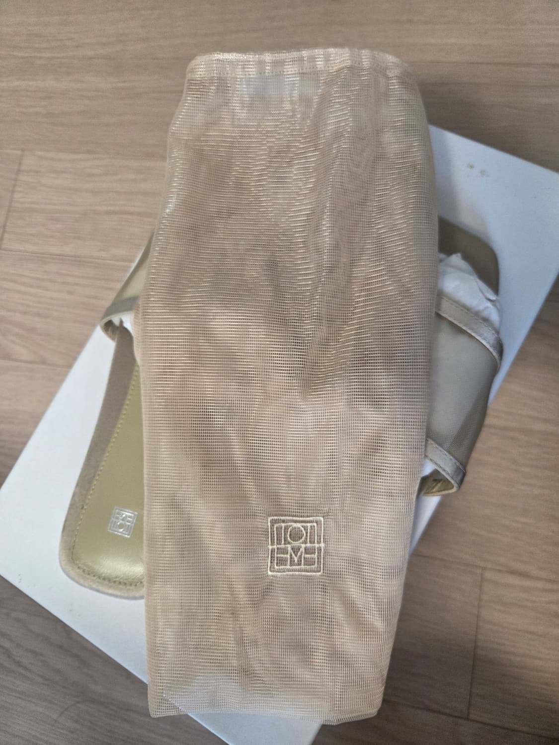 toteme monogram mesh satin slide 37 새상품 상품이미지6