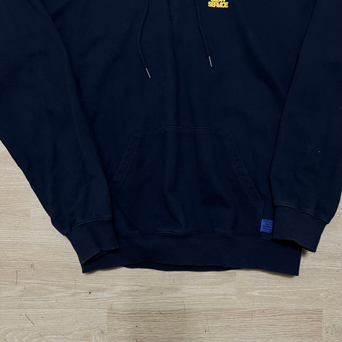 슬로우서비스 빅프린팅 백로고 후드티 [네이비] L/100 상품이미지3