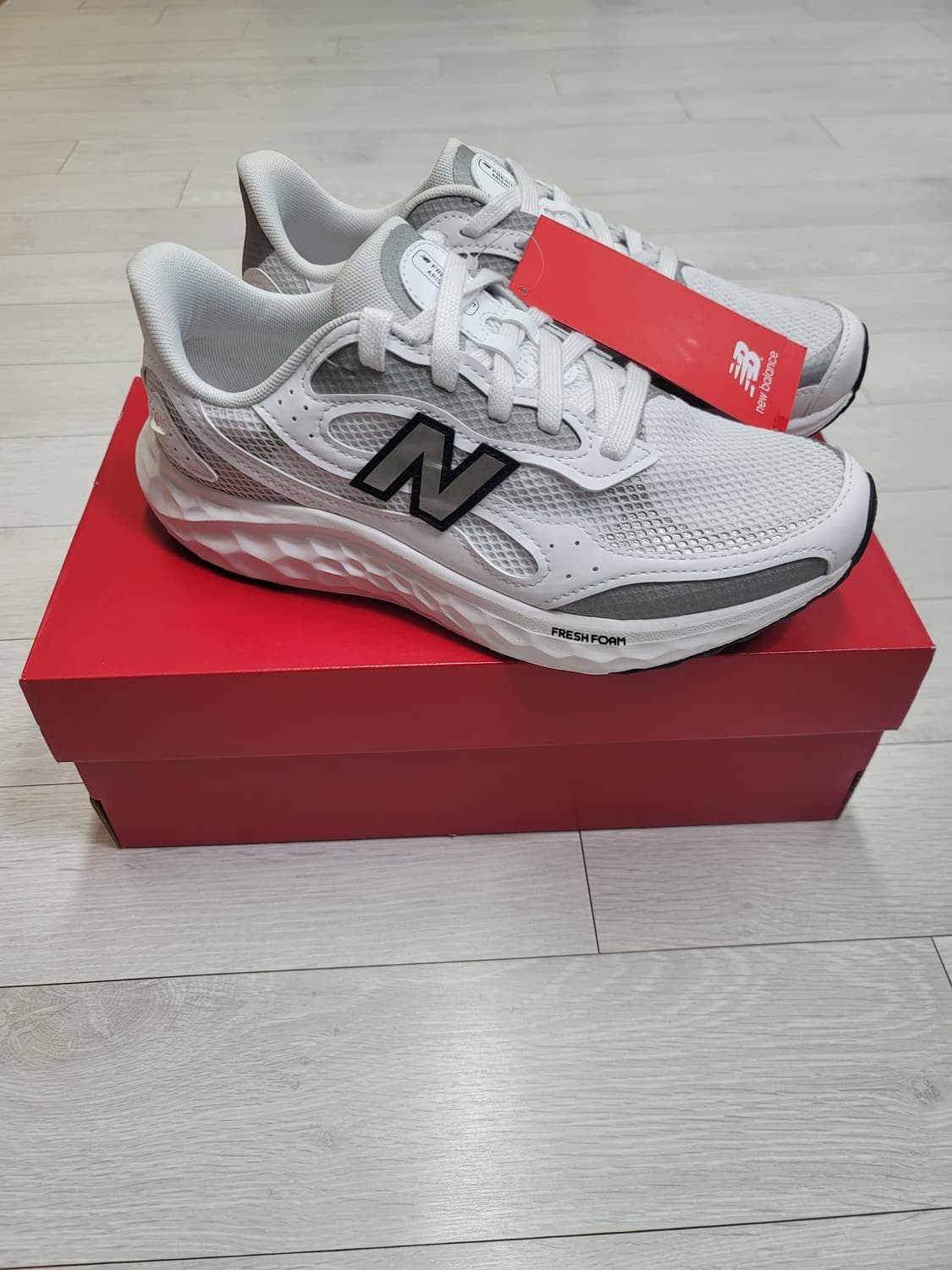 (250)뉴발란스 프레쉬 폼 아리시 럭스 v4 화이트-2E 와이드[대전] 상품이미지6