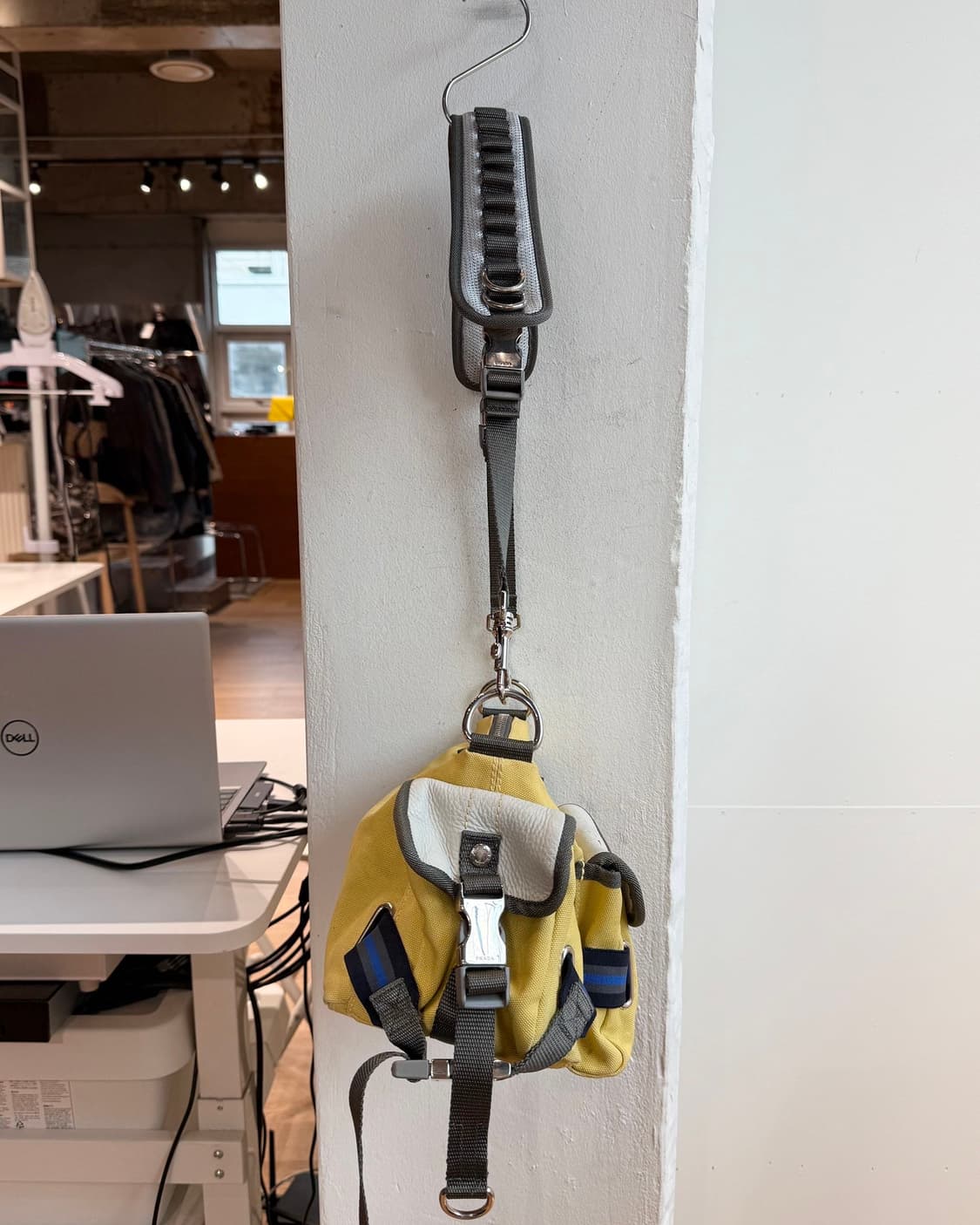 프라다 2000s 옐로우 테크니컬 버클 크로스백  상품이미지6