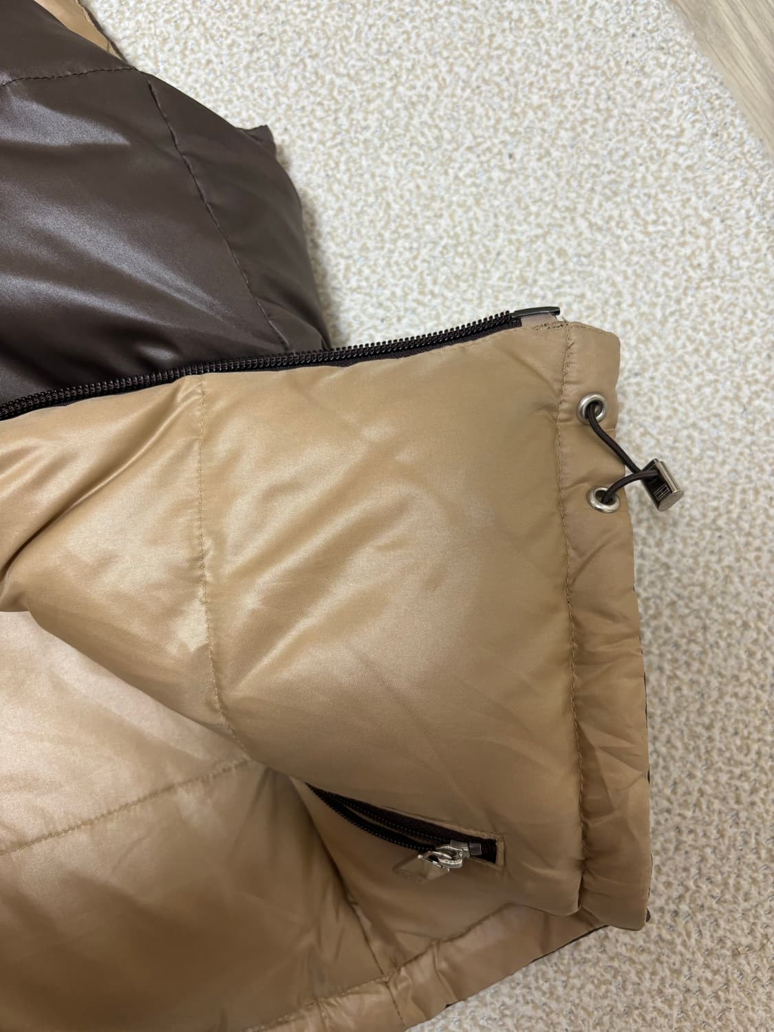 타미힐피거 리버시블 패딩조끼 브라운 상품이미지2