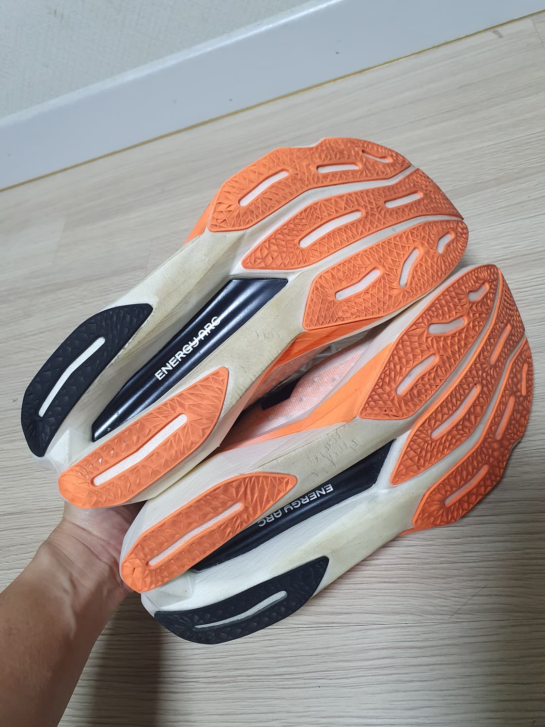 뉴발란스 퓨어셀 엘리트 레벨v4 러닝화 270 상품이미지8