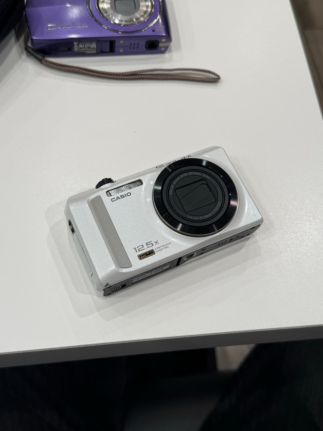 예쁜 핑크 빛 쿨톤 디카 카시오 엑슬림 ex-zr200 작례o 상품이미지5