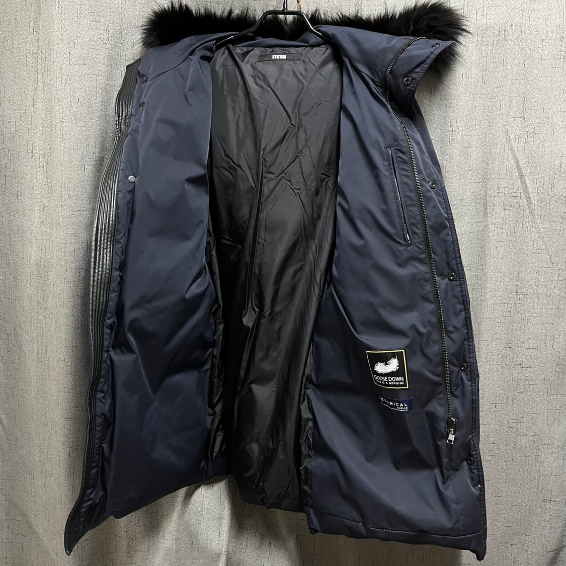 [L남성] 시스템옴므 구스다운 양가죽 배색 라쿤퍼 패딩 상품이미지5