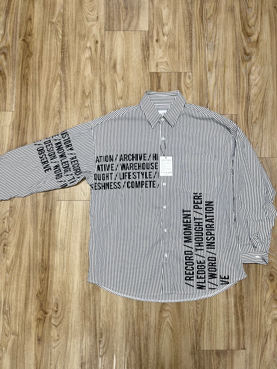 (새상품) 세컨드 아카이브 레터링 셔츠 상품이미지1