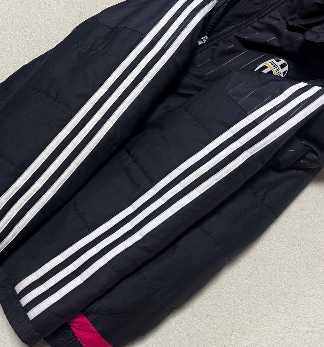 아디다스 유벤투스 블랙핑크 검핑 패딩 상품이미지6
