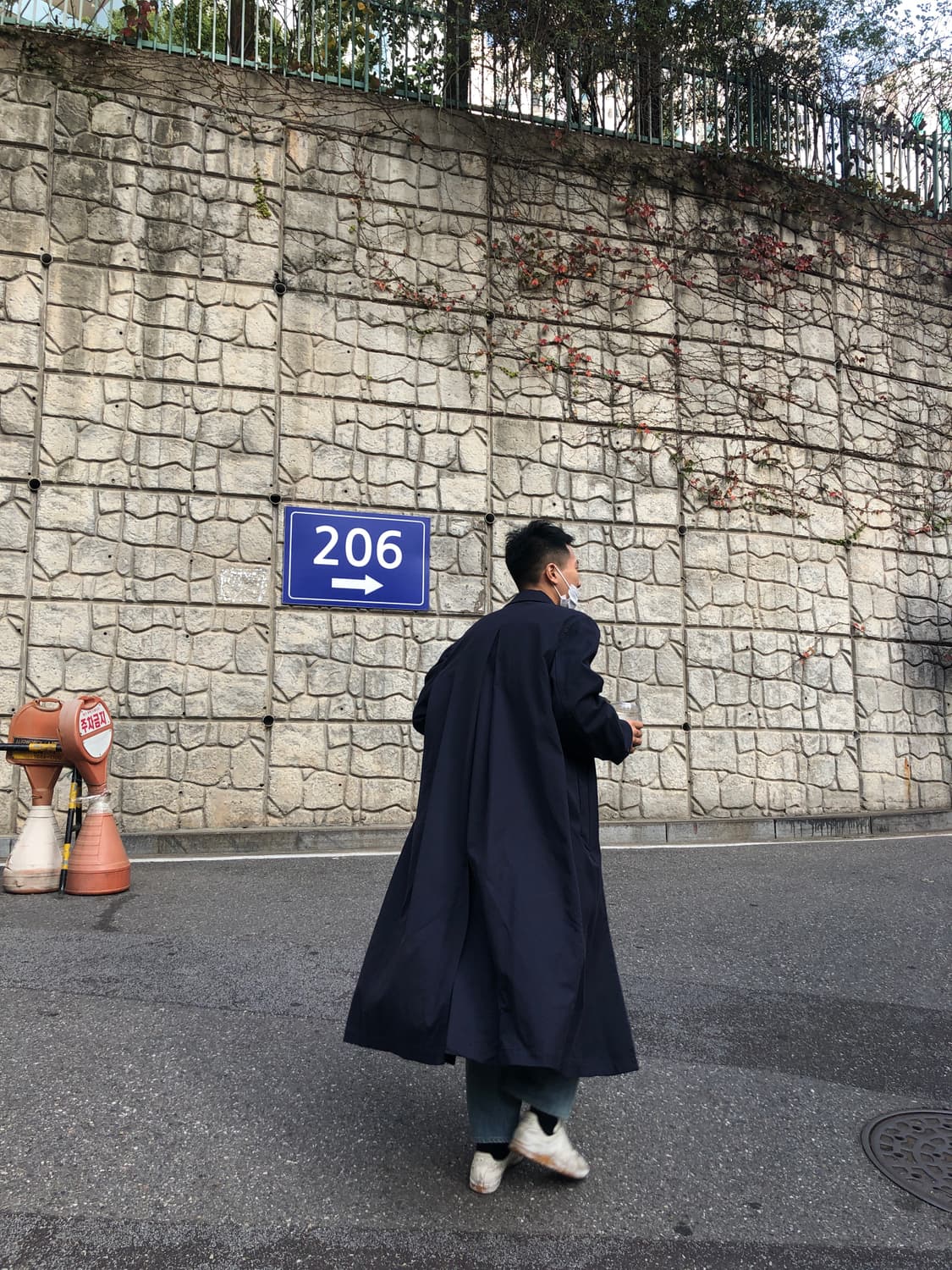 드리스반노튼 싱글네이비 트렌치코트 상품이미지8