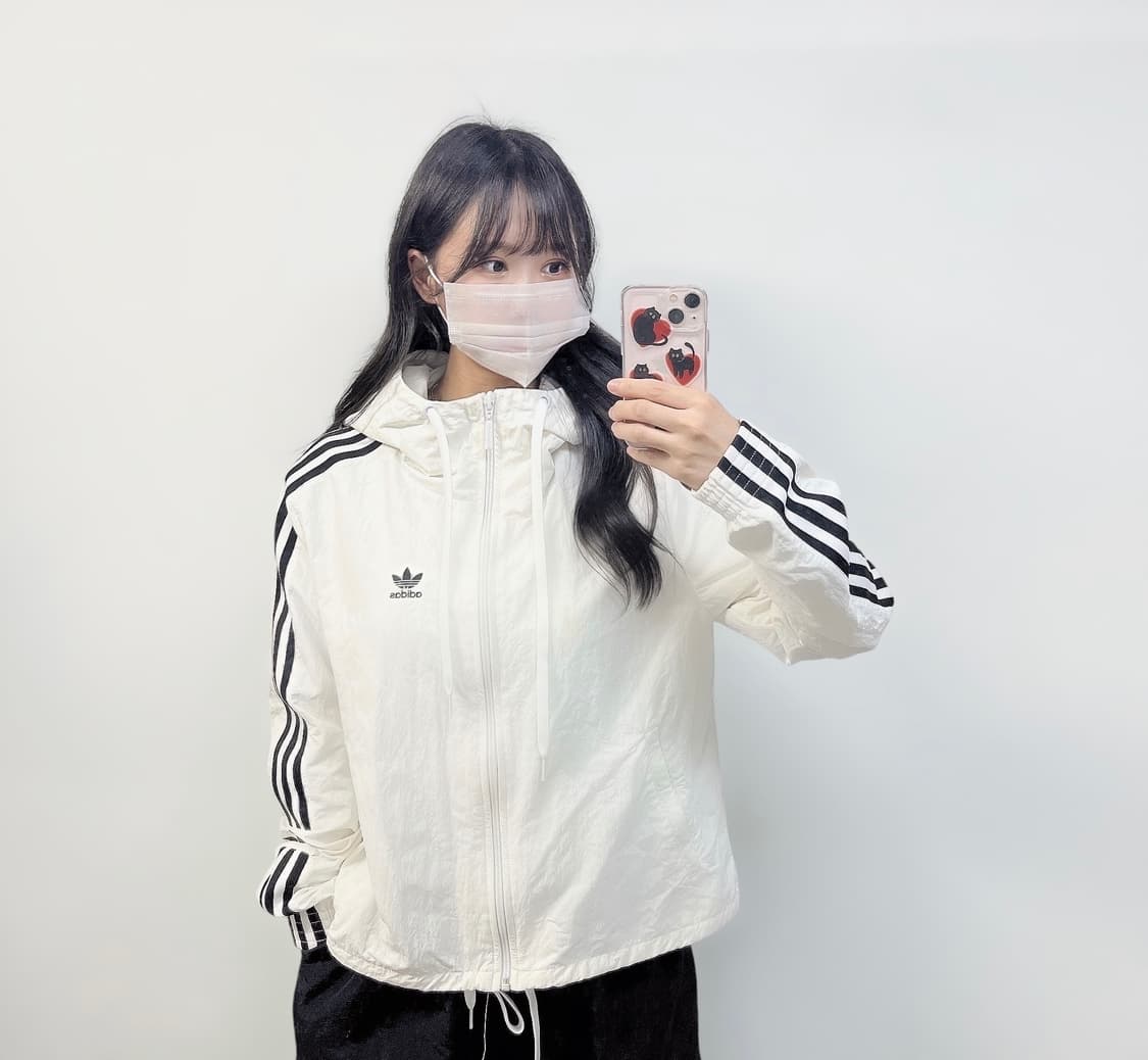 아디다스 불꽃 로고 바람막이 자켓 화이트 상품이미지1