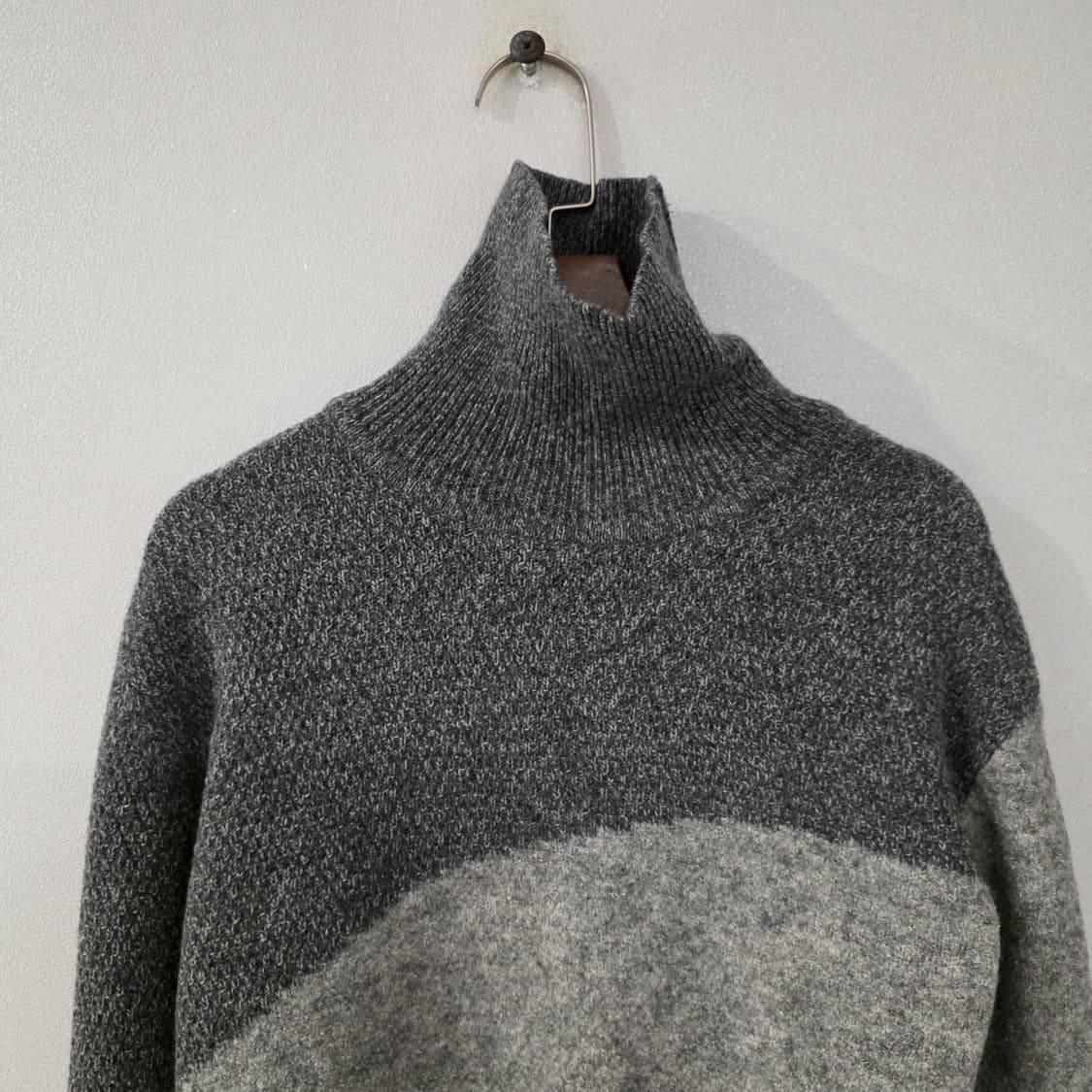 솔리드옴므 여성 배색 니트 상품이미지3