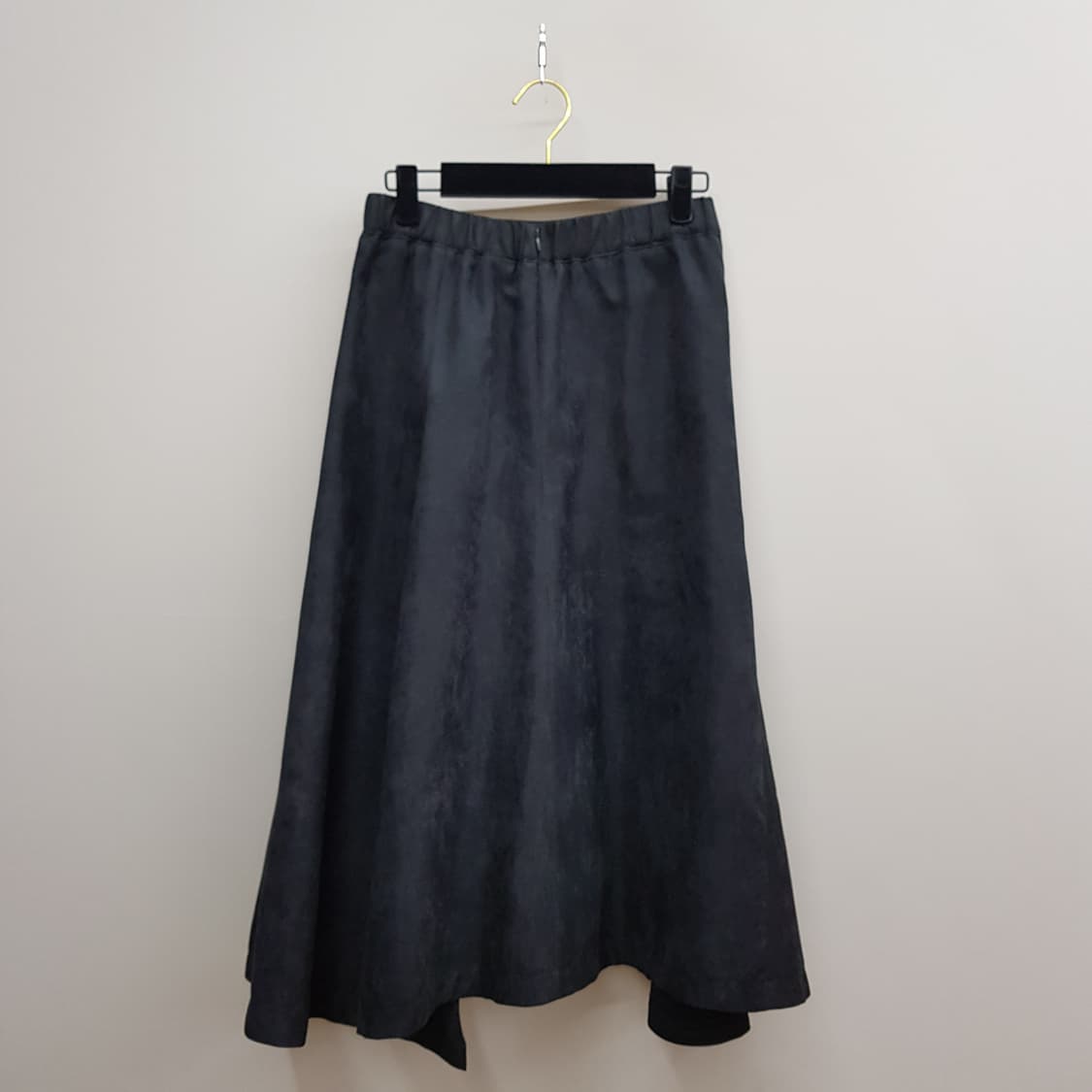 한섬 SJSJ 2023 턱 슬릿 플레어 스커트 64-94사이즈 상품이미지6