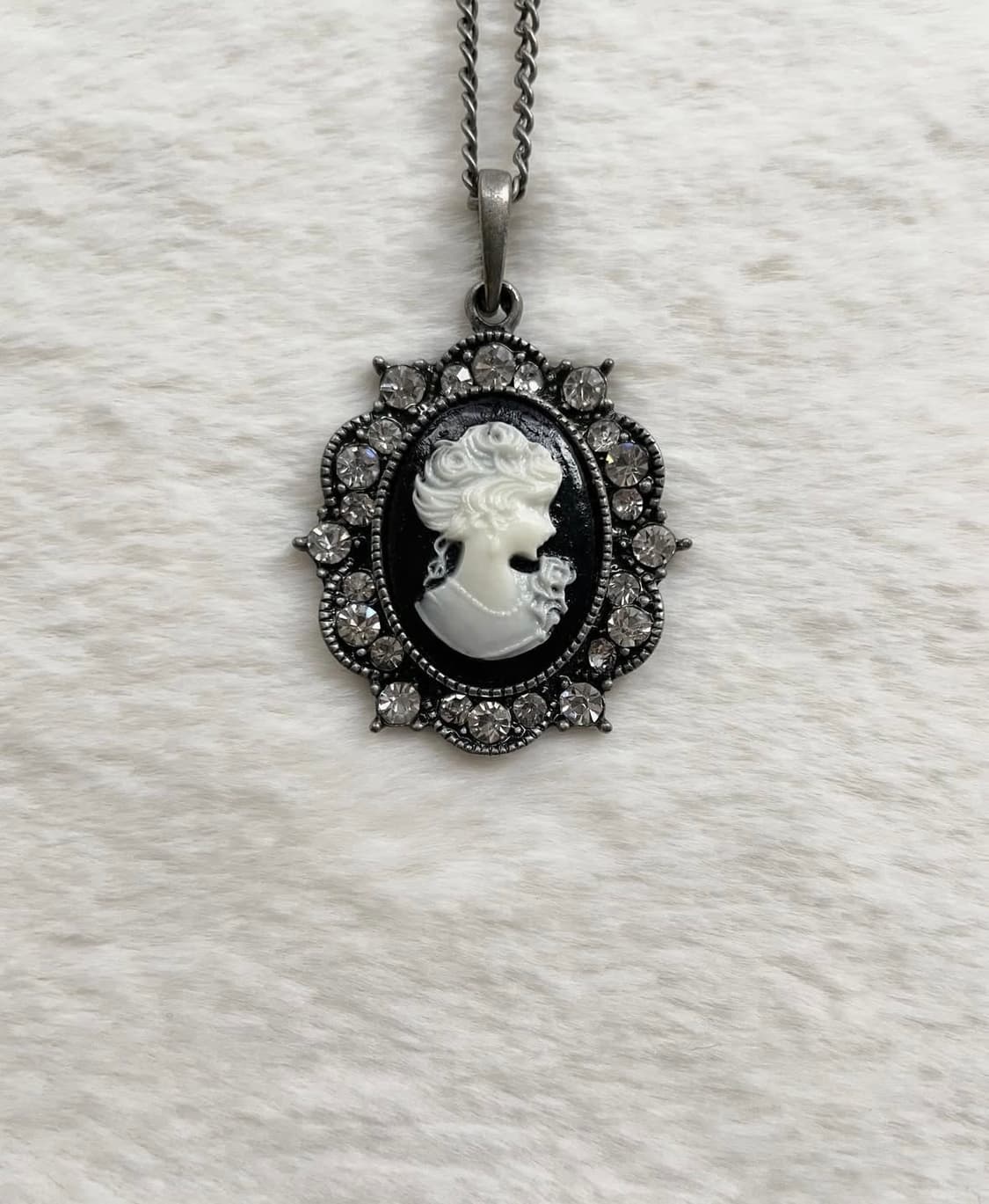 카메오 롱 목걸이 상품이미지1