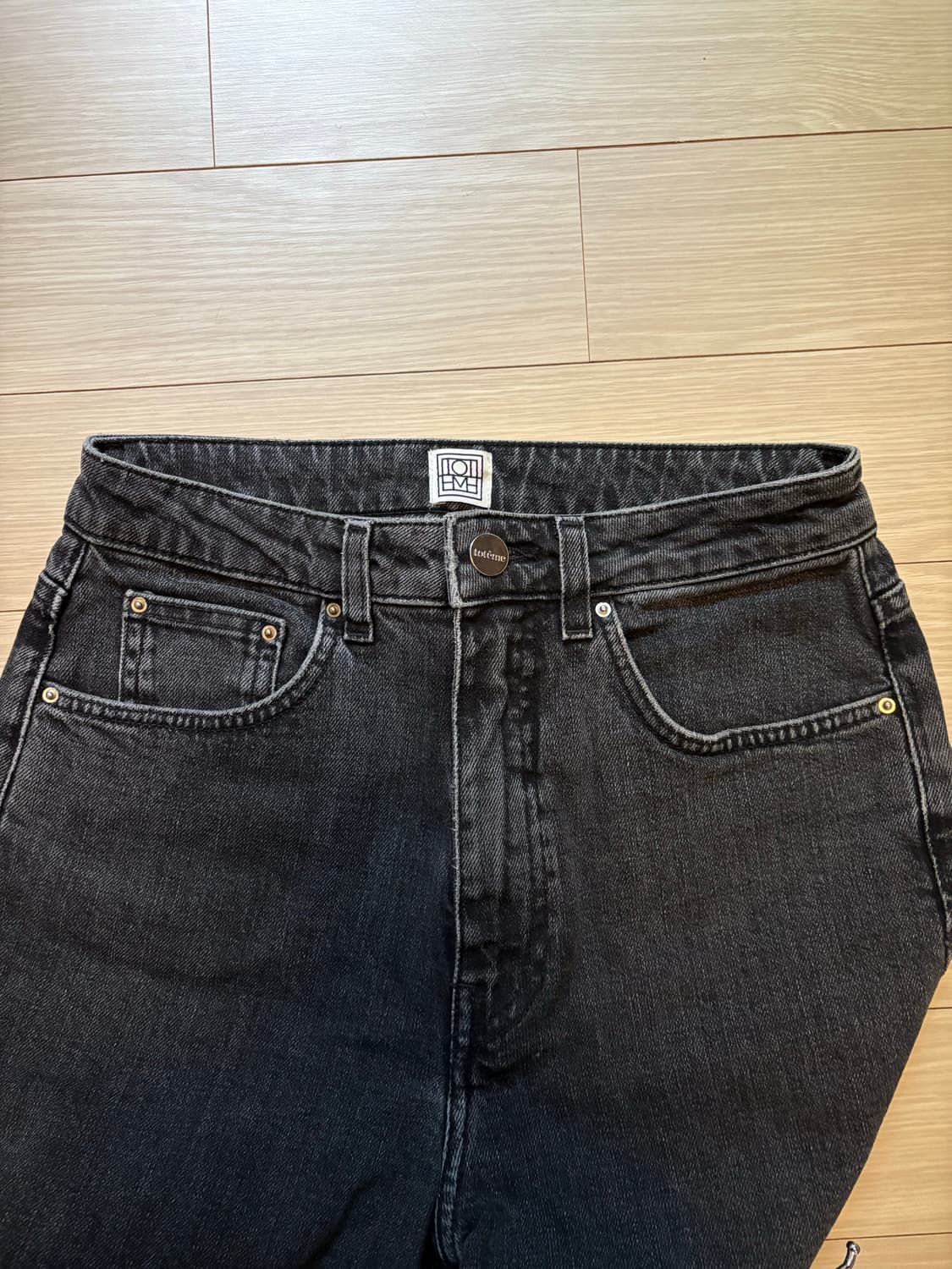 토템 페이디드 블랙 레귤러핏  상품이미지2