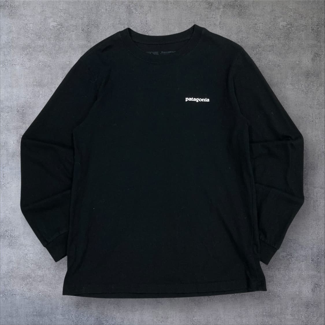 파타고니아 블랙 컬러 스펠아웃 롱슬리브 긴팔티 상품이미지2