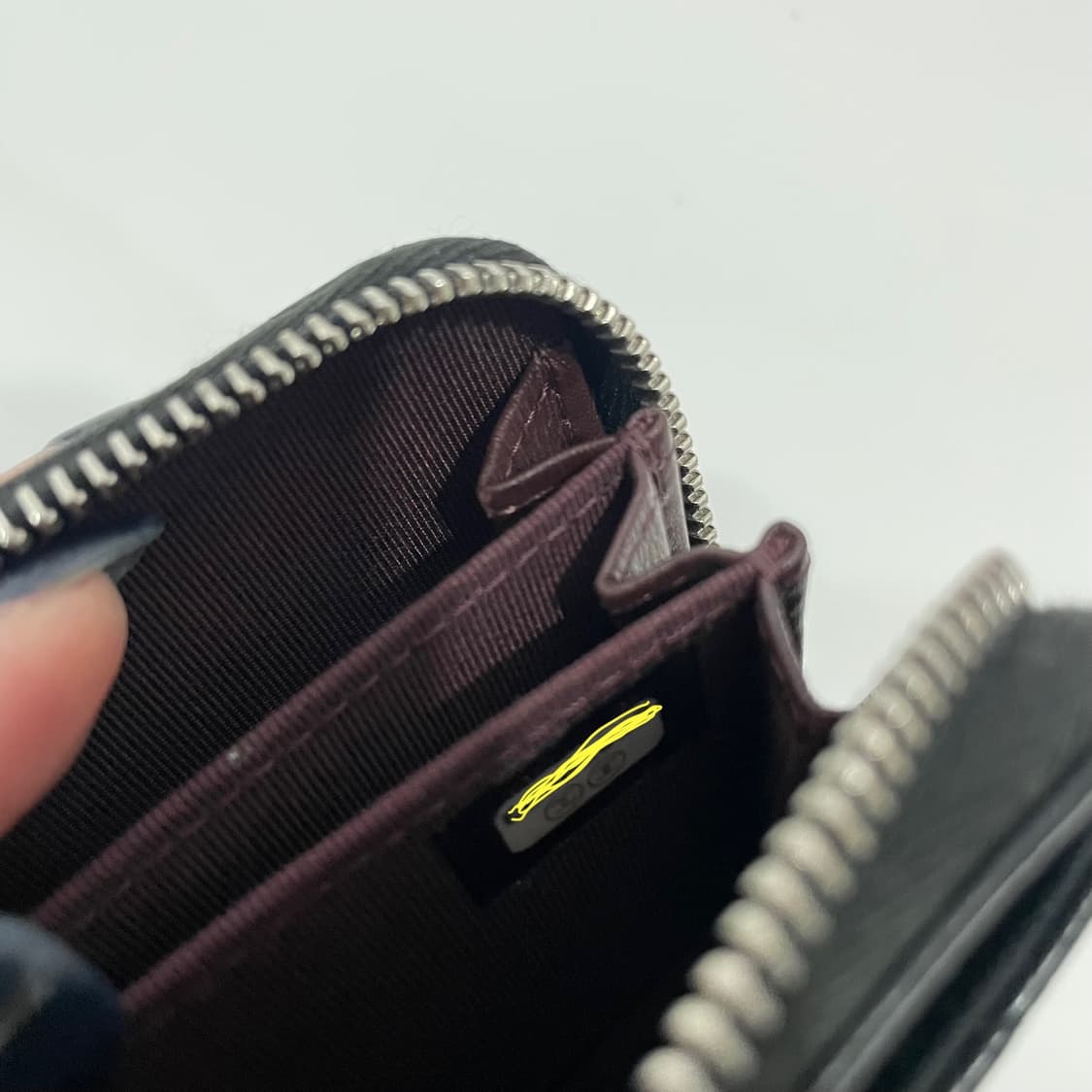 샤넬 클래식 퀄팅 지퍼 지갑 상품이미지8