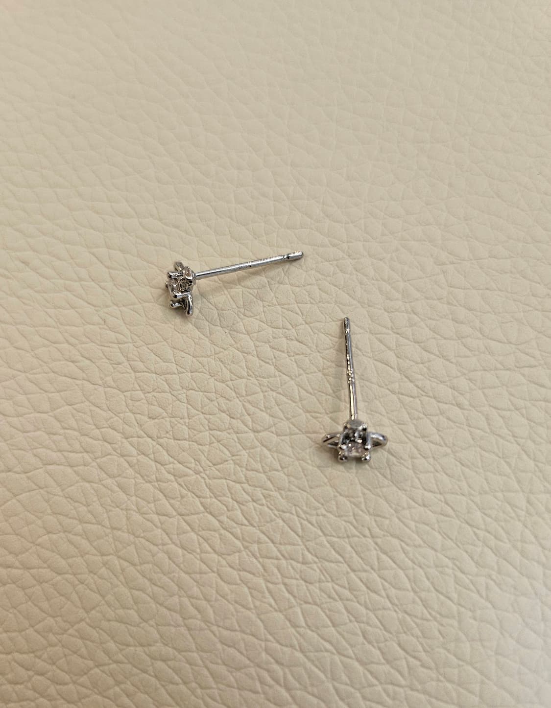 비비안웨스트우드 업사이클링 마이크로 미니 귀걸이 상품이미지2