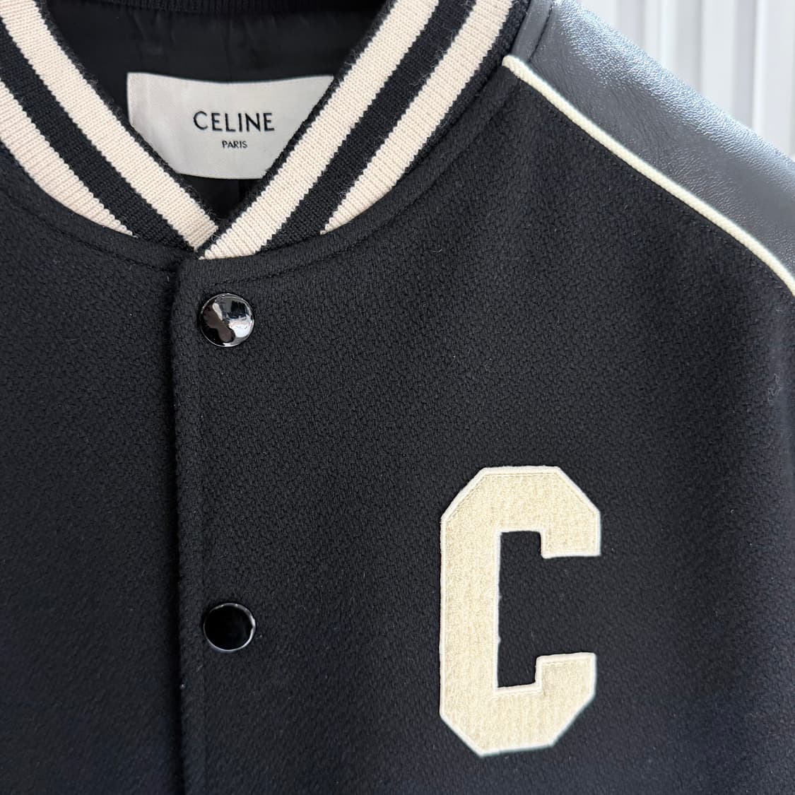 (A/52) / 셀린느 클래식테디 텍스 쳐드 울 블랙 바시티 자켓 상품이미지4