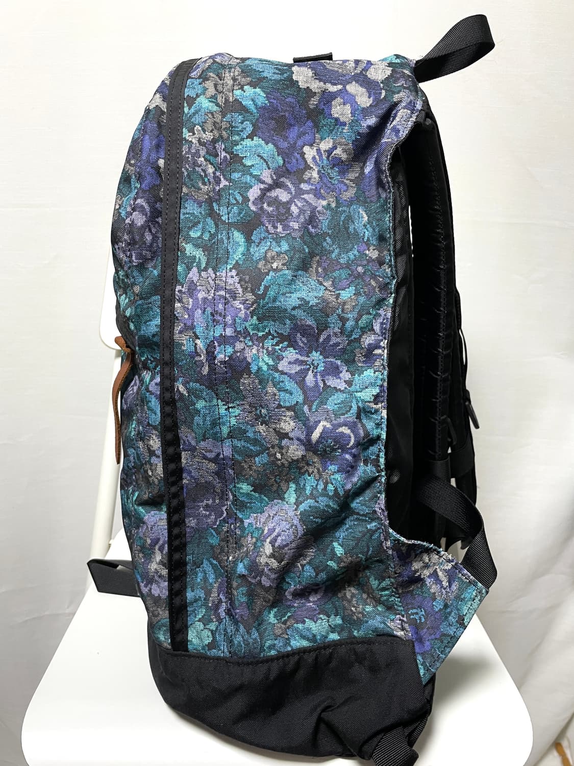 (구로고) 그레고리 데이팩 플라워 타페스트리 백팩 배낭 26L _ 블루 상품이미지3